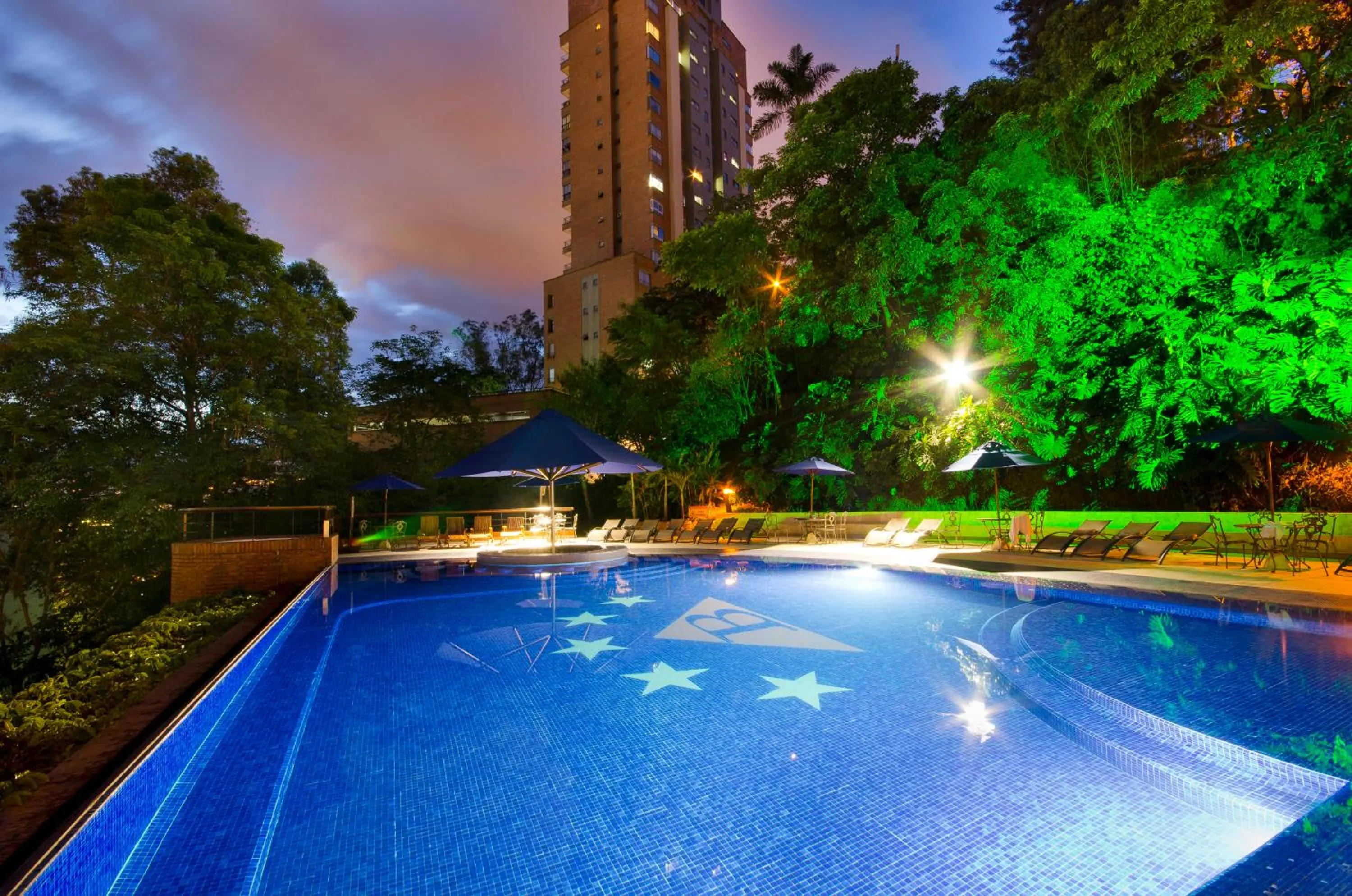 Swimming pool in Hotel Dann Carlton Belfort Medellin