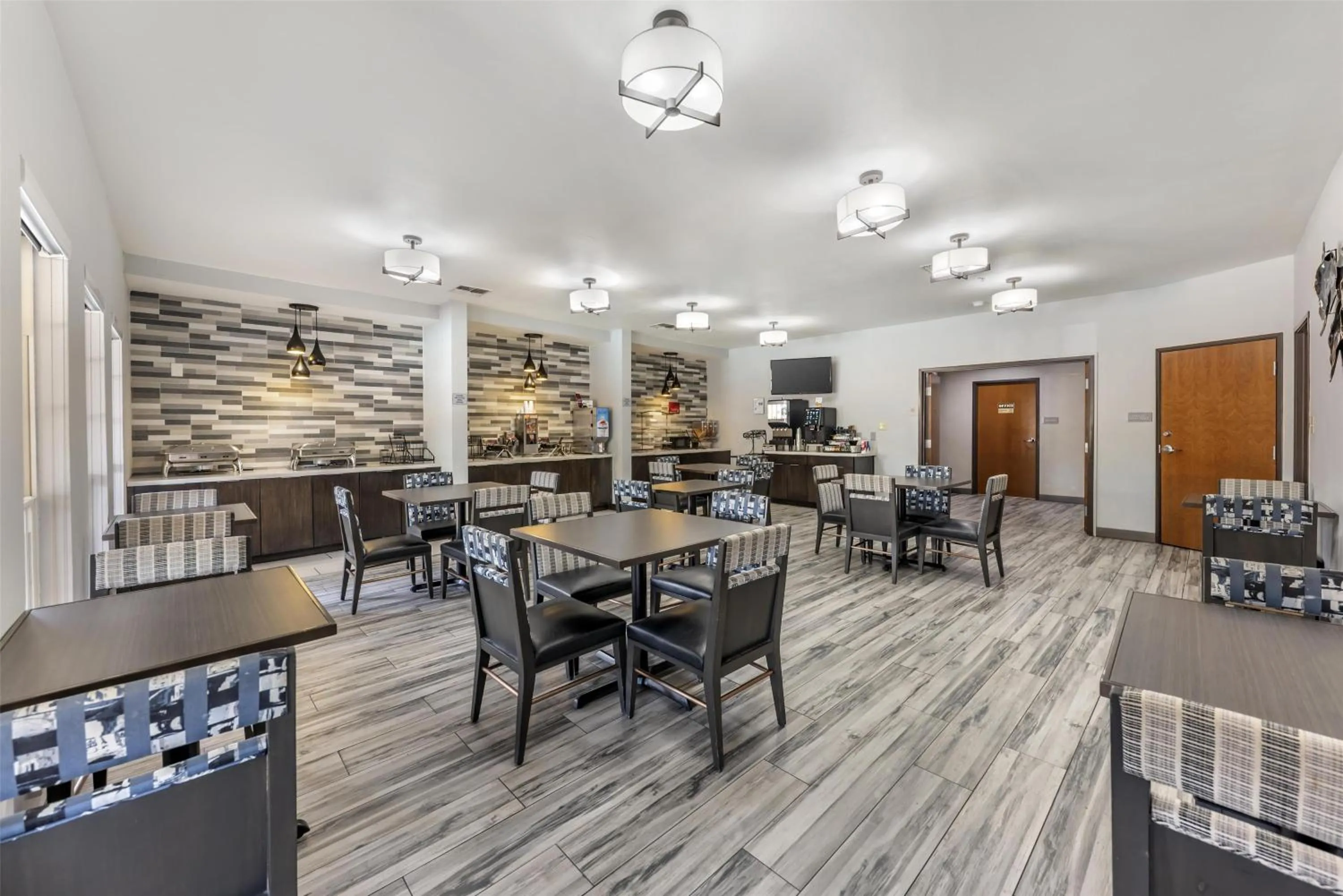 Breakfast in Best Western Plus Fredericksburg