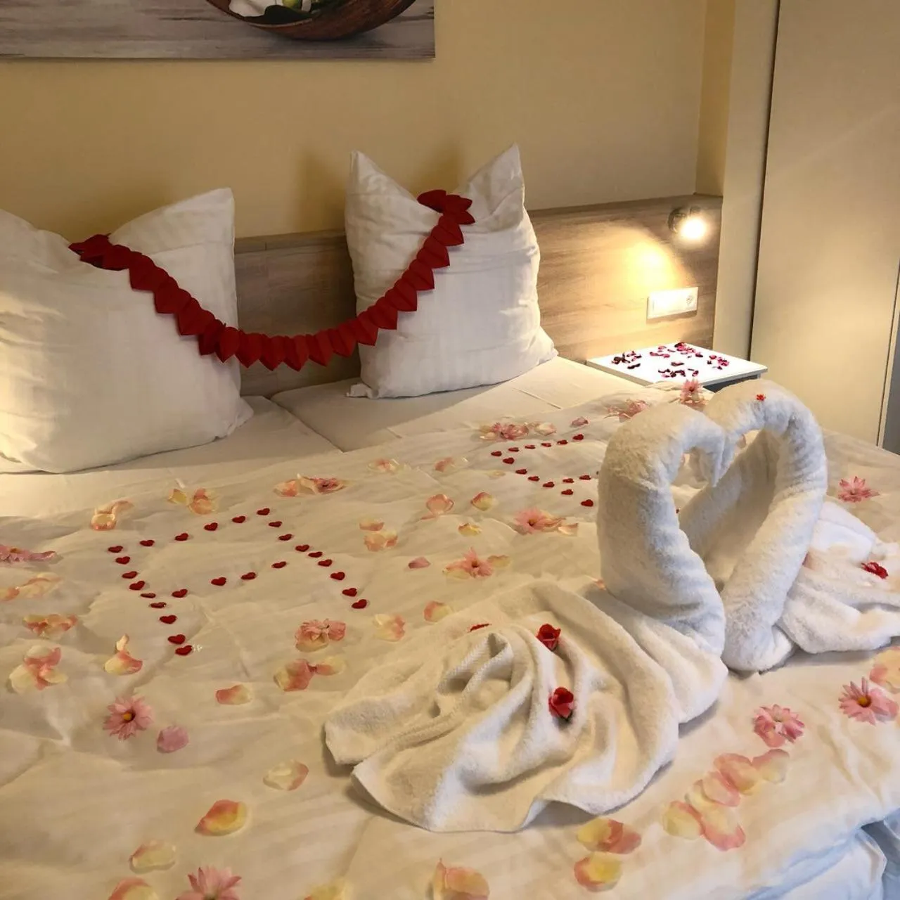 Bed in Hotel Select Suites & Aparts