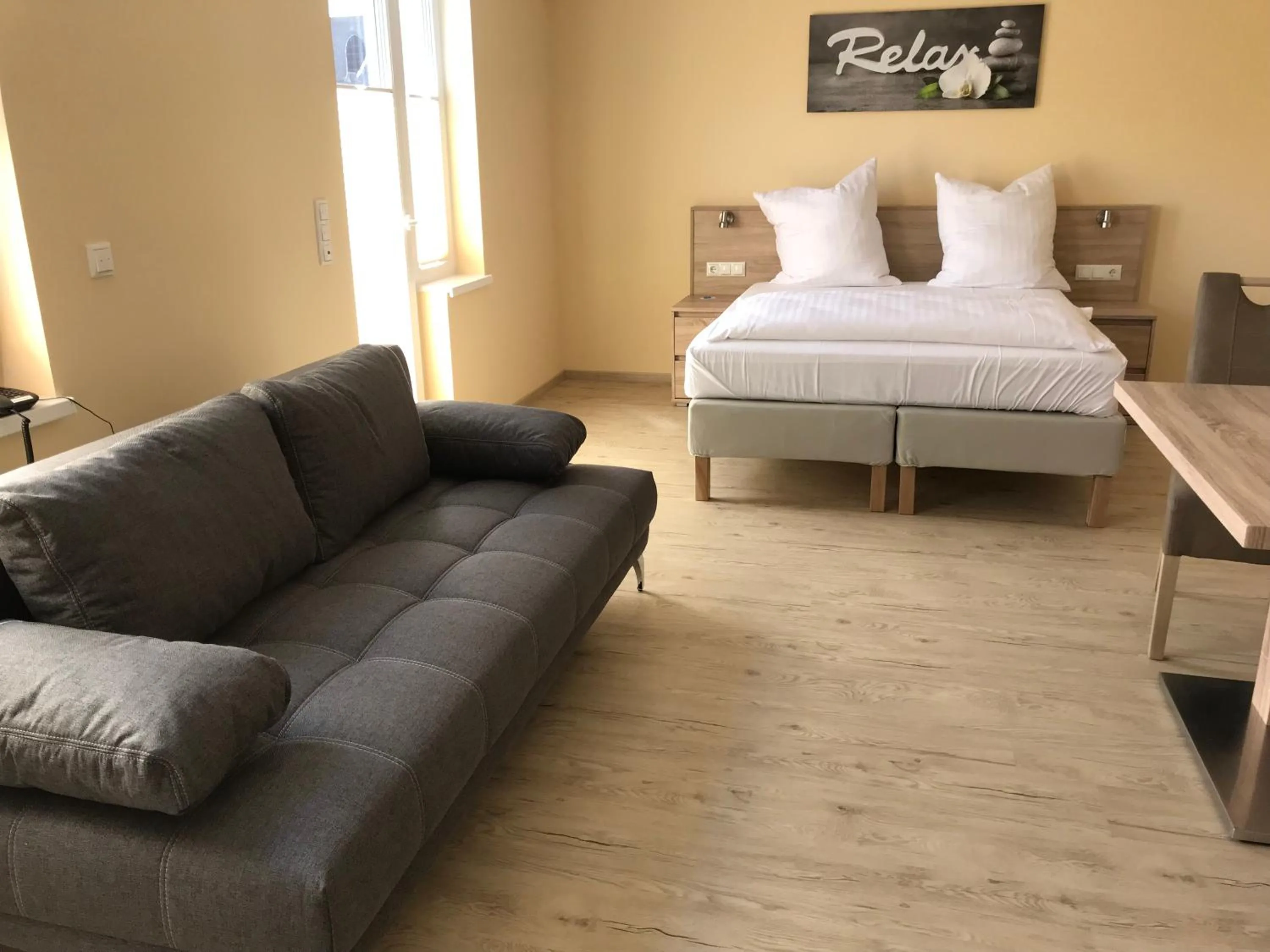 Bed in Hotel Select Suites & Aparts