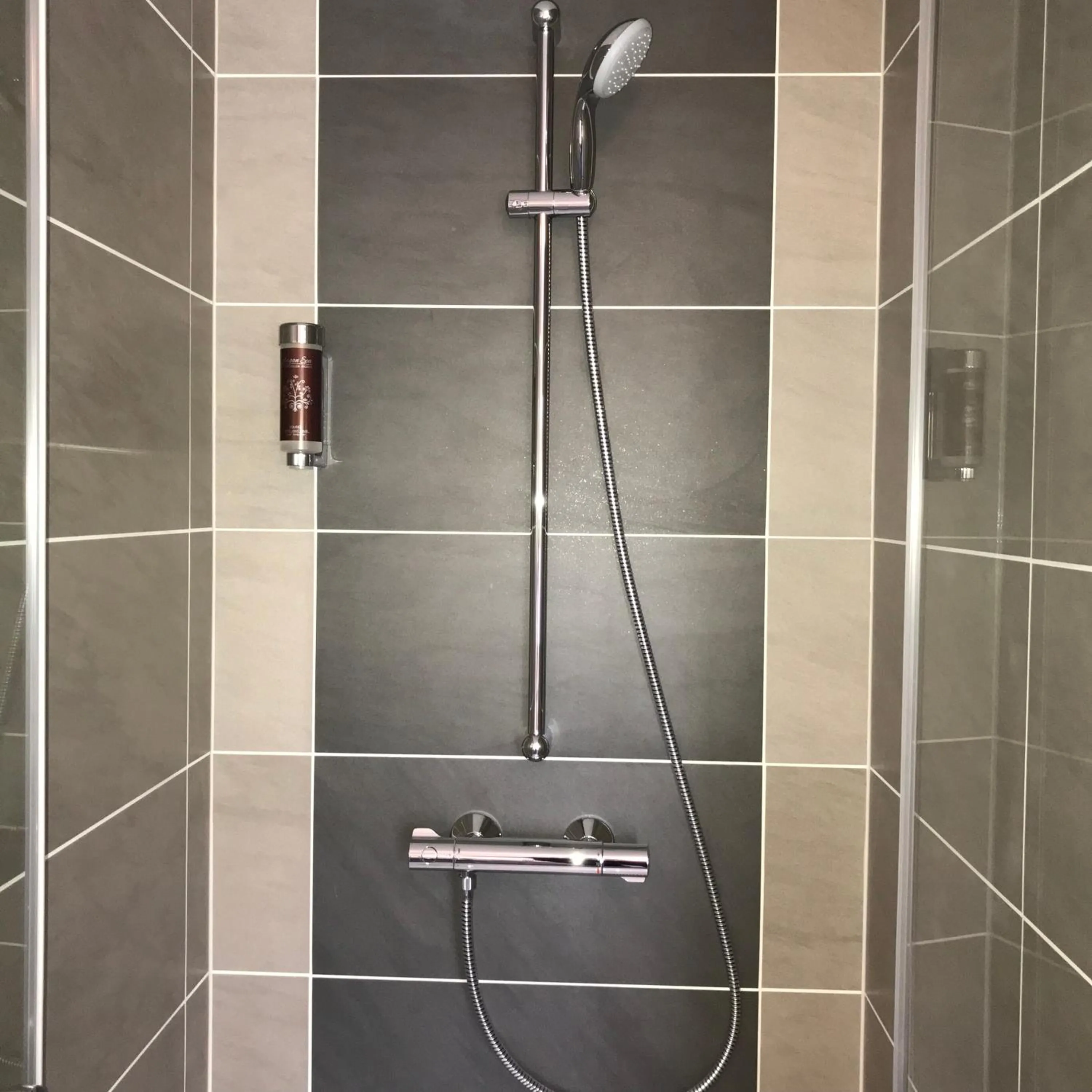 Hotel Select Suites & Aparts