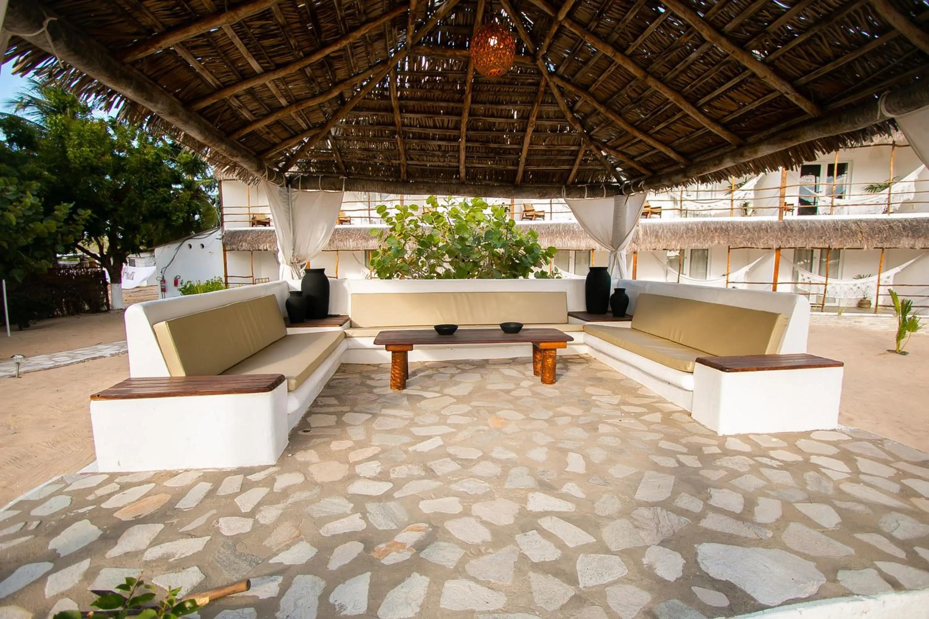 Communal lounge/ TV room in Amagali Pousada