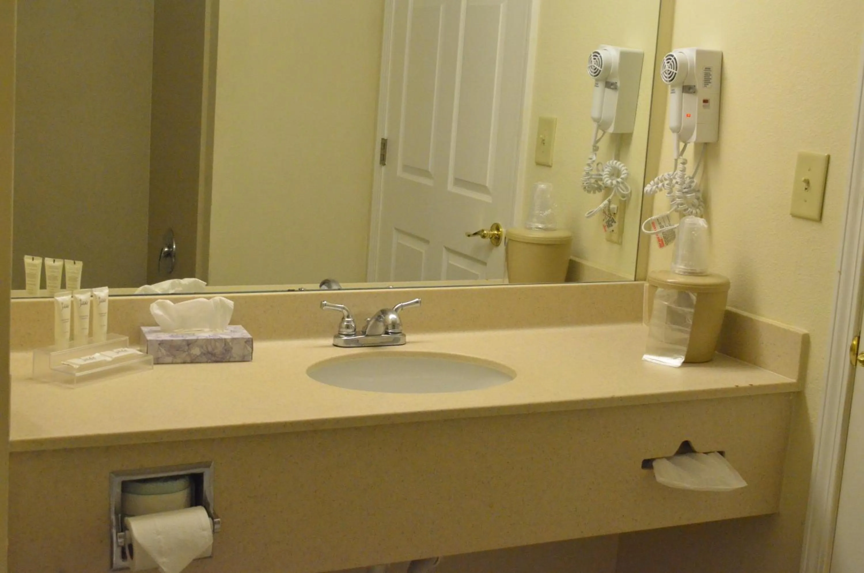 Bathroom in Home Inn & Suites