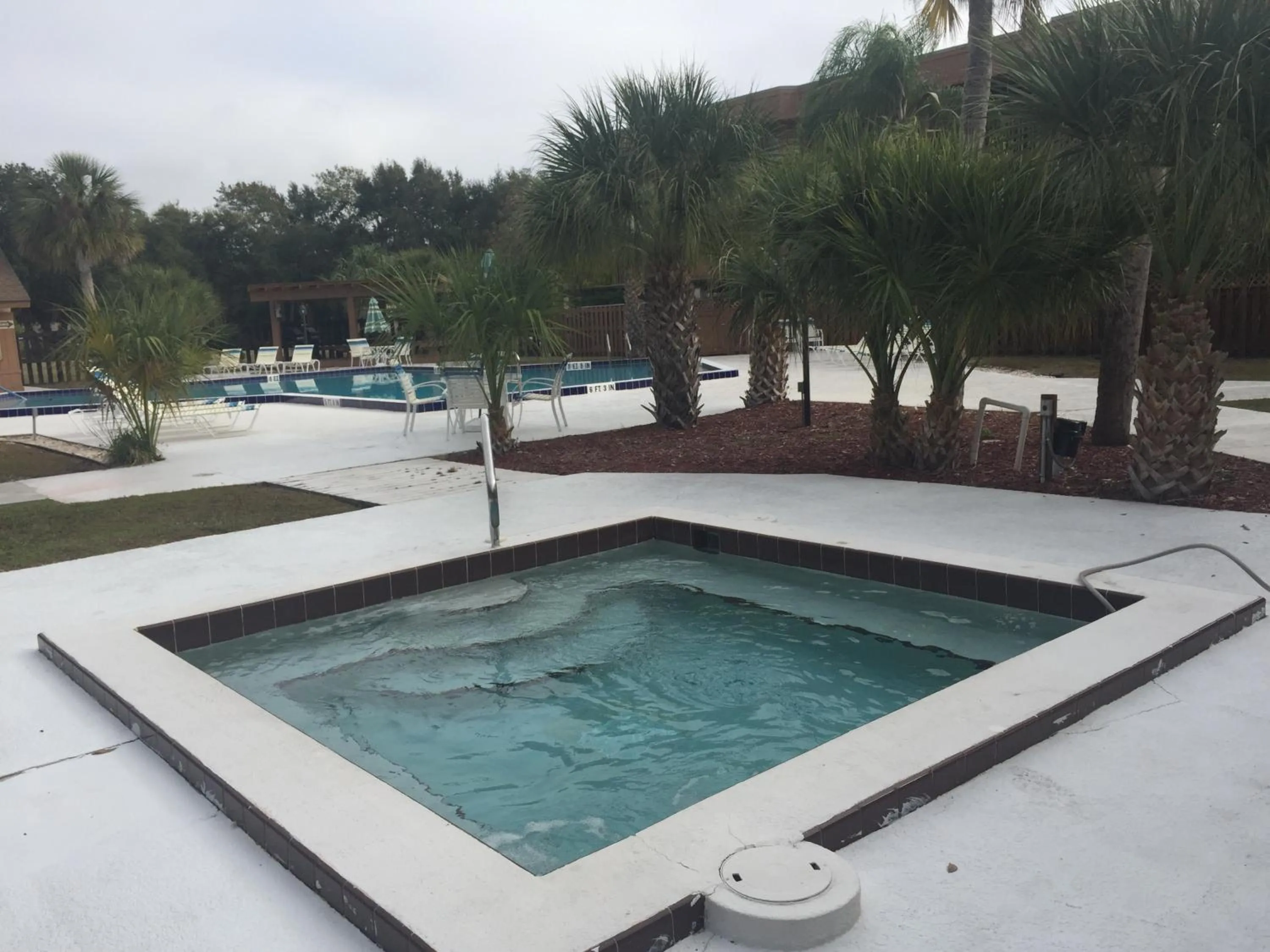 Hot Tub in Charlotte Bay Resort