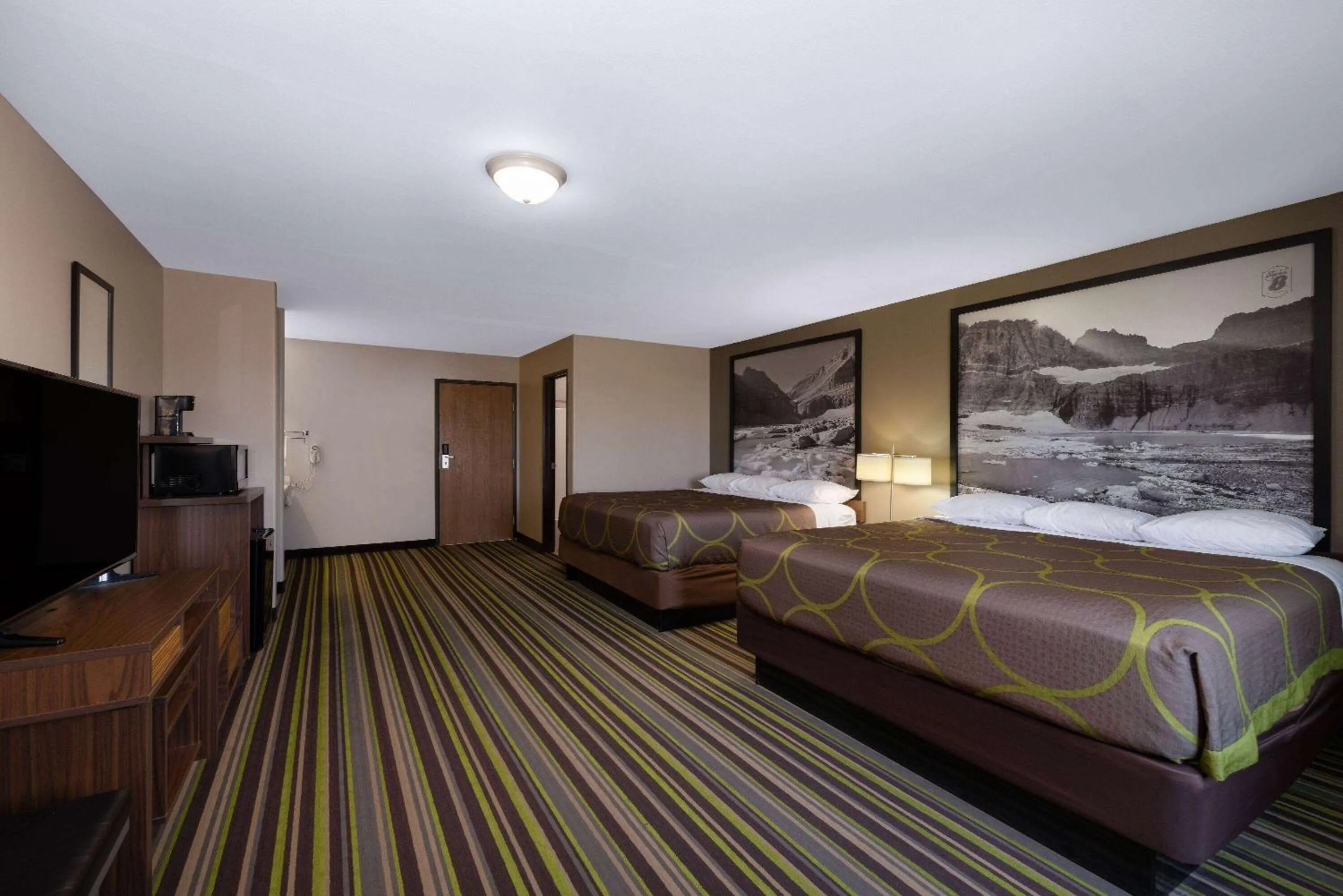 Bed in Super 8 by Wyndham Belgrade/Bozeman Airport