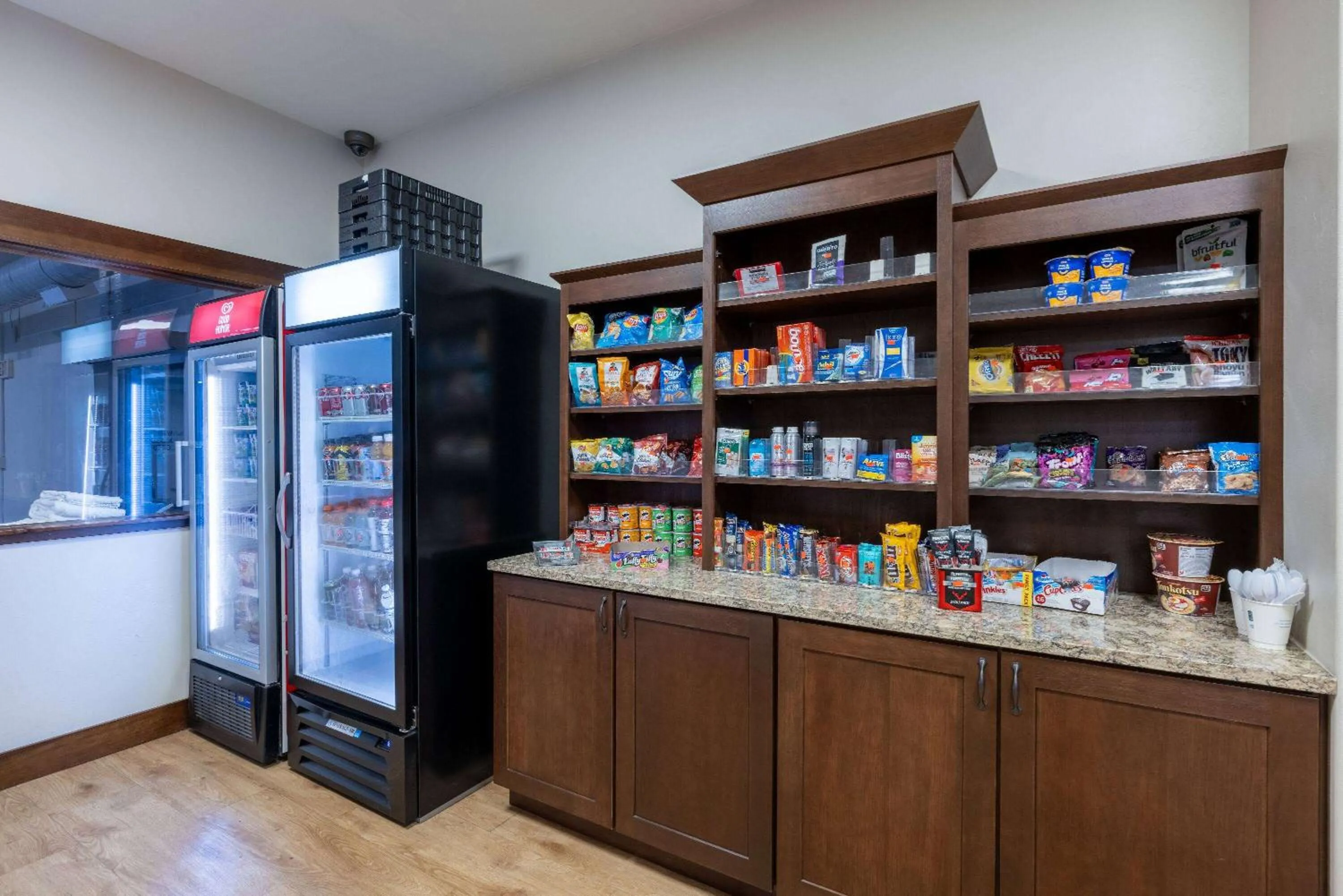 Food and drinks in Super 8 by Wyndham Belgrade/Bozeman Airport