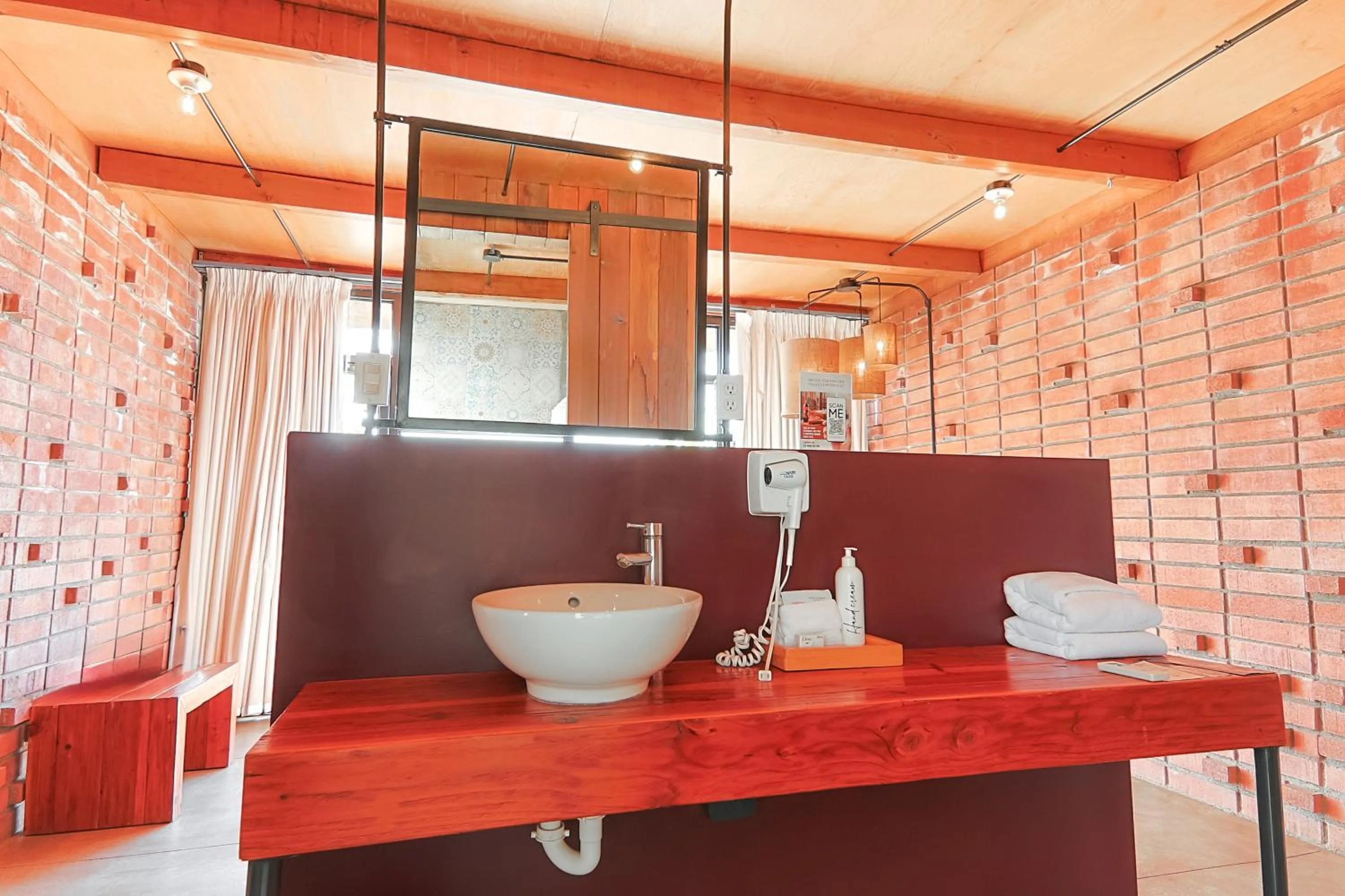 Toilet in Maglen Resort