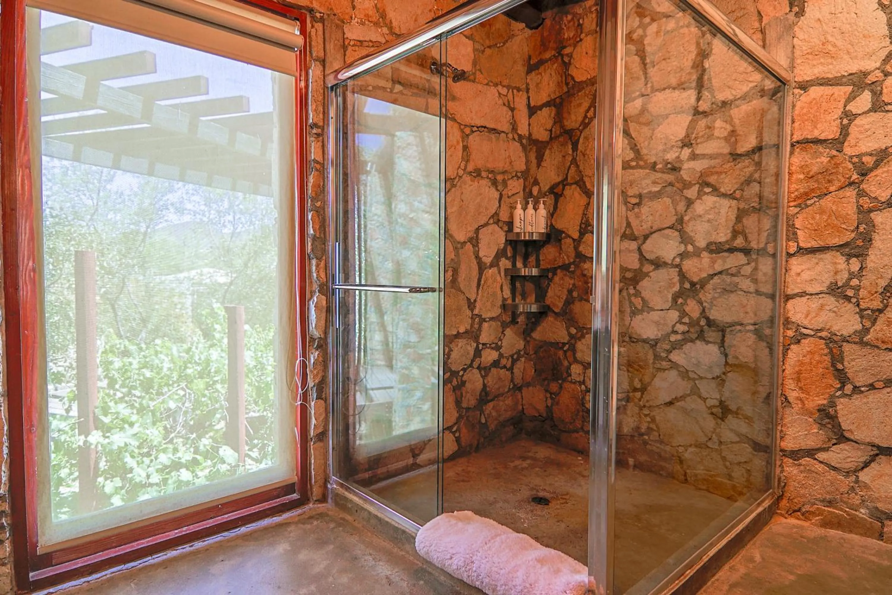 Shower in Maglen Resort