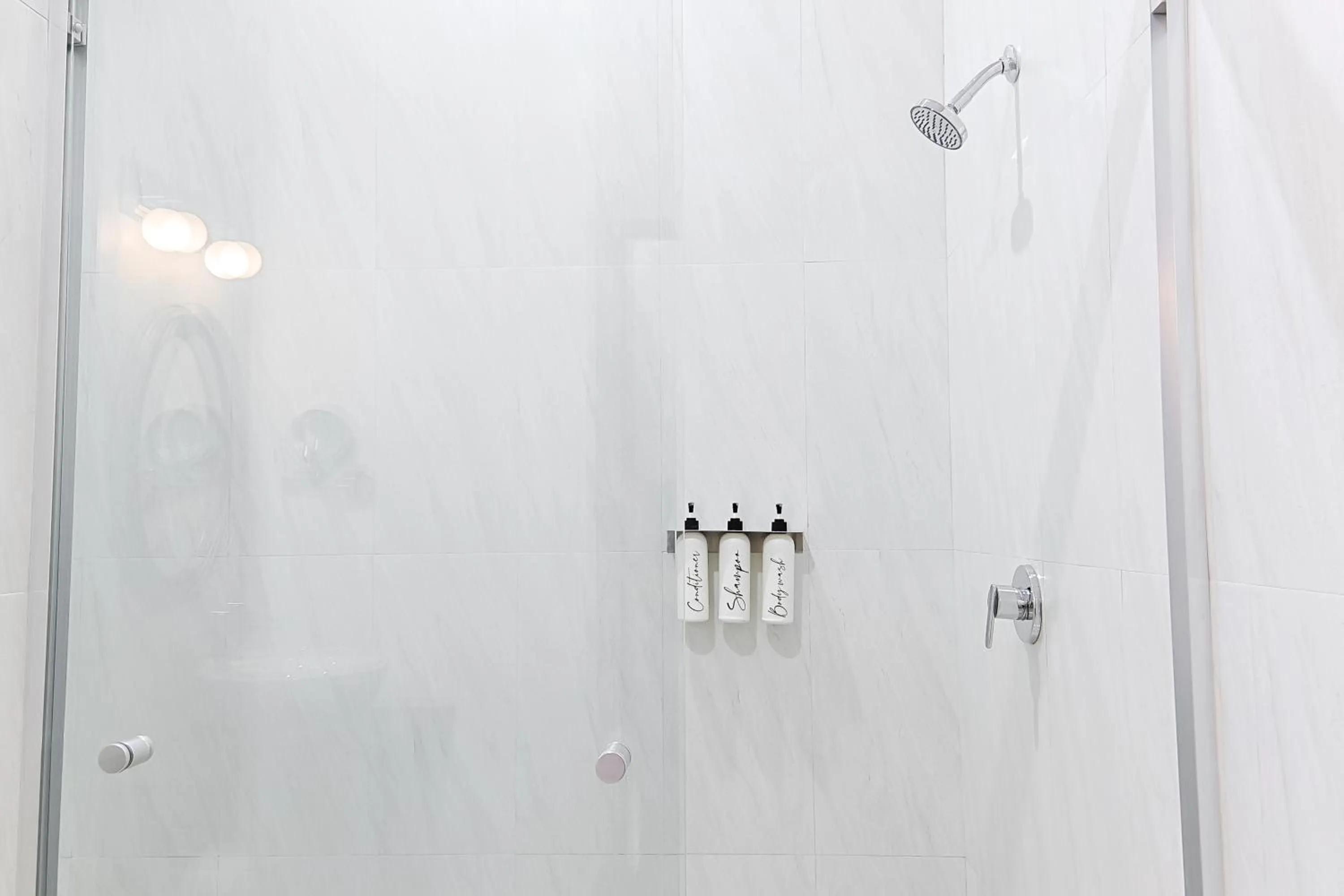 Shower in Maglen Resort