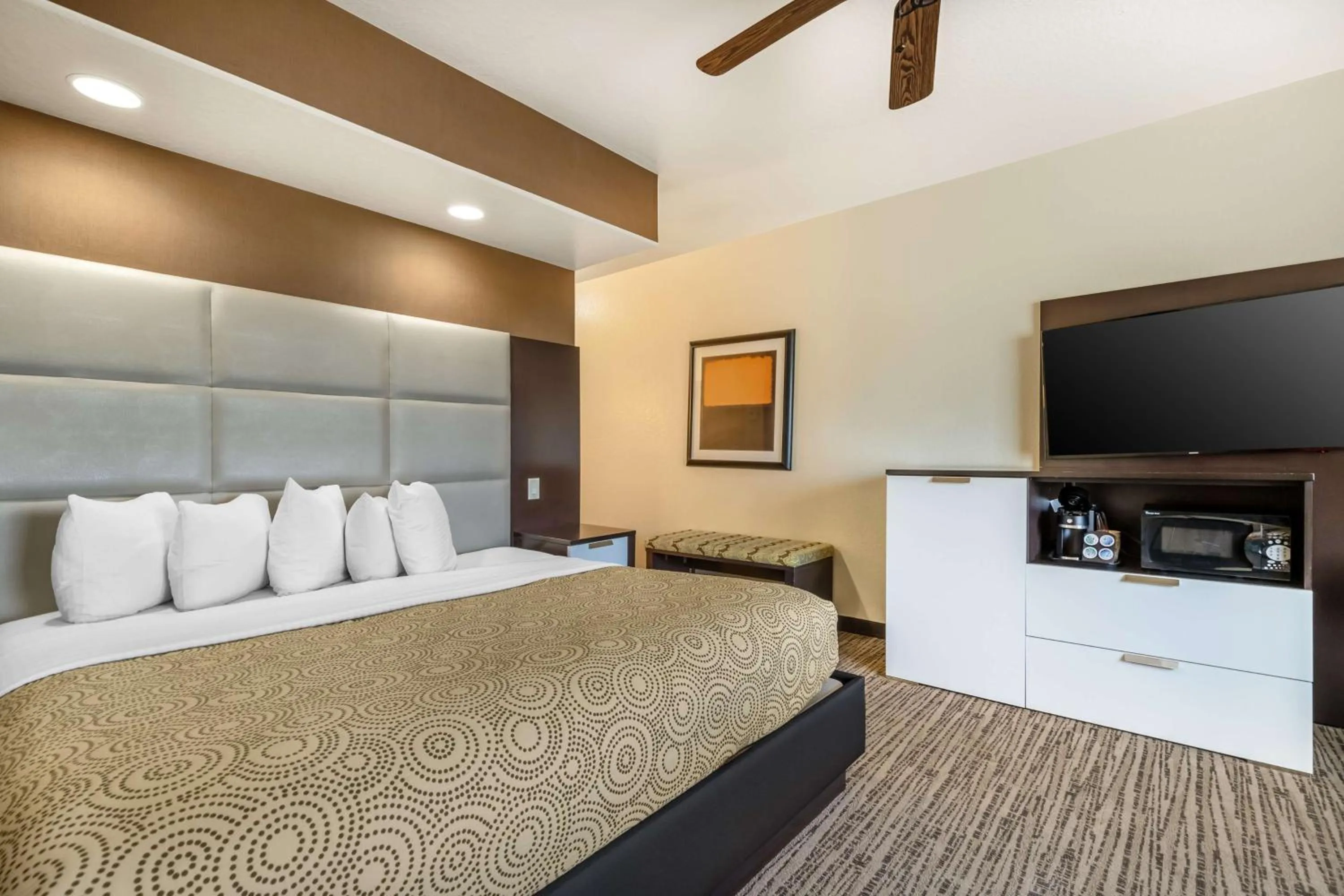 Bedroom, Bed in Best Western Plus Lackland Hotel and Suites.