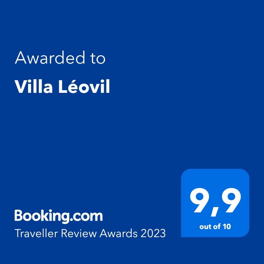 Certificate/Award in Villa Léovil