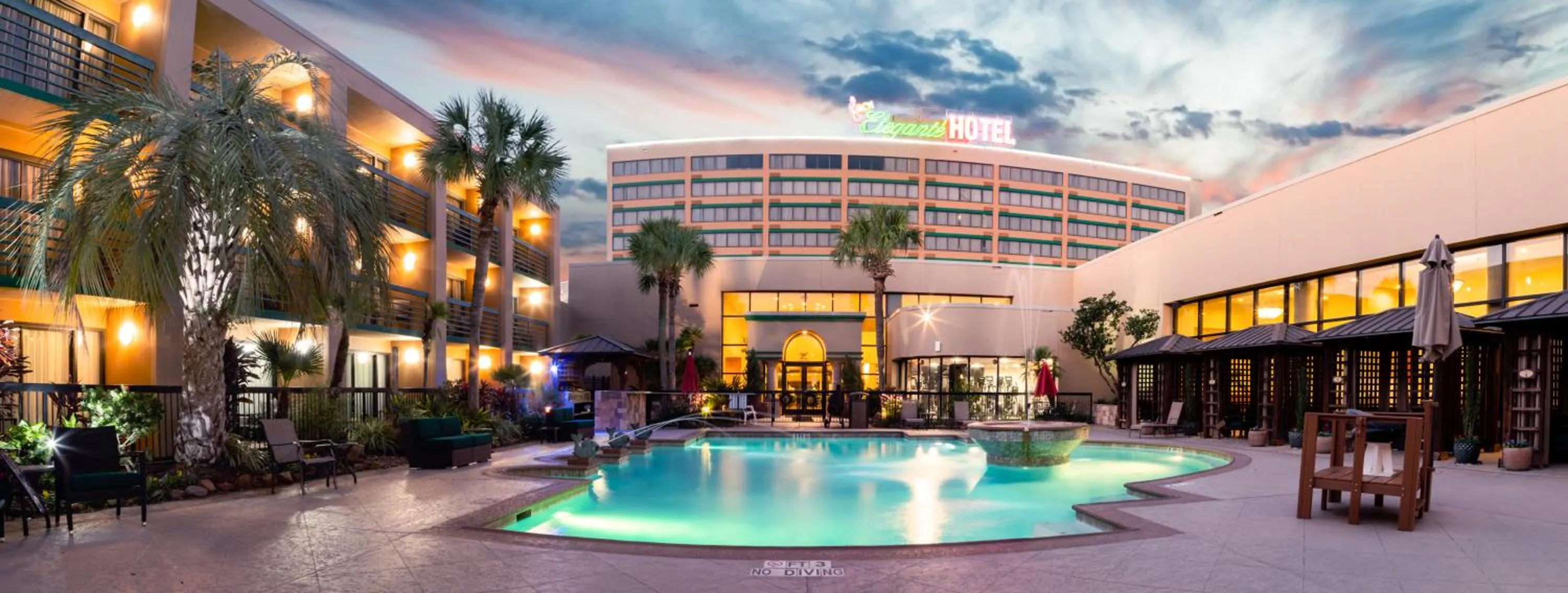 Swimming pool in MCM Eleganté Hotel & Conference Center