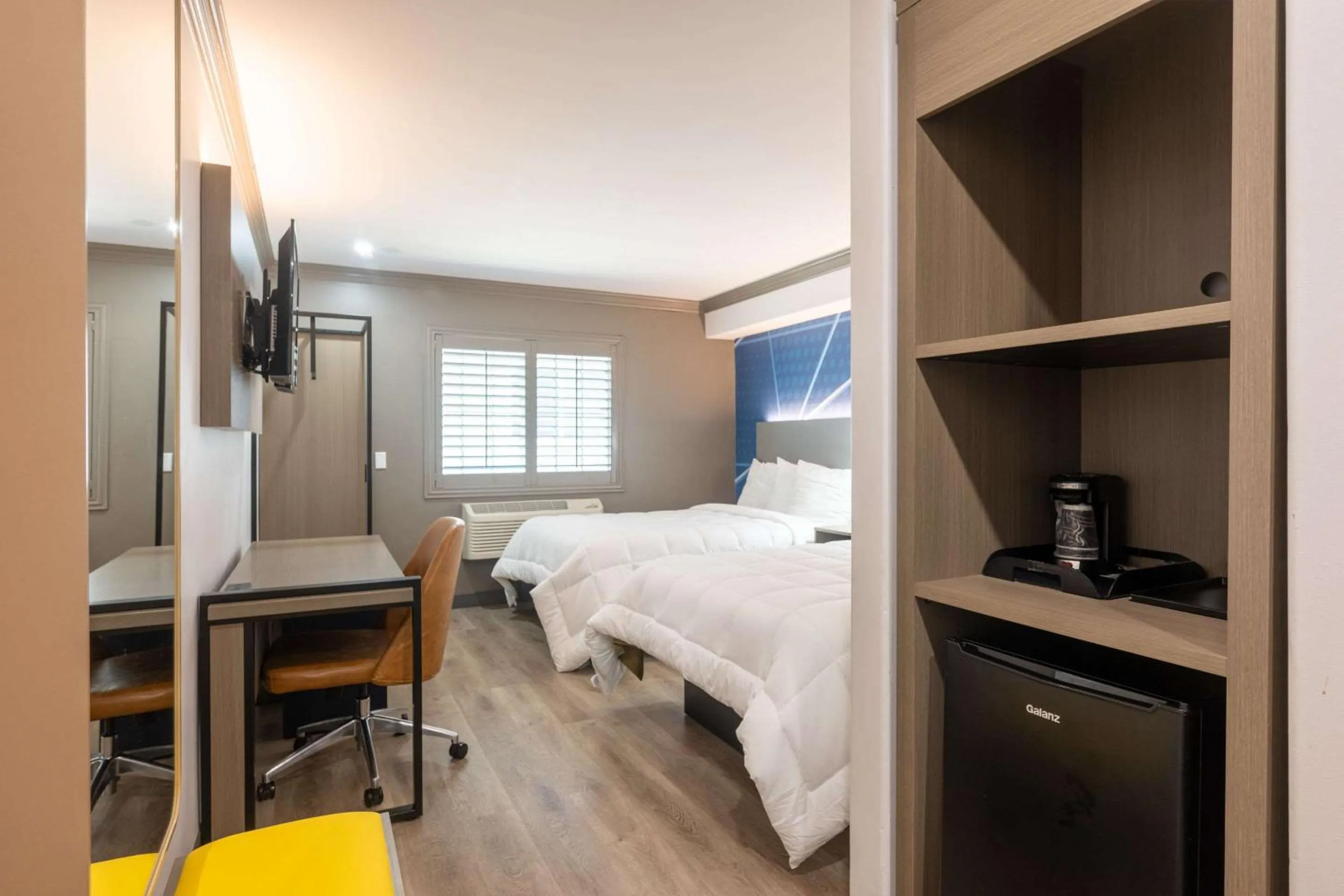 Bedroom, Bed in Torrance Inn LAX Airport Area