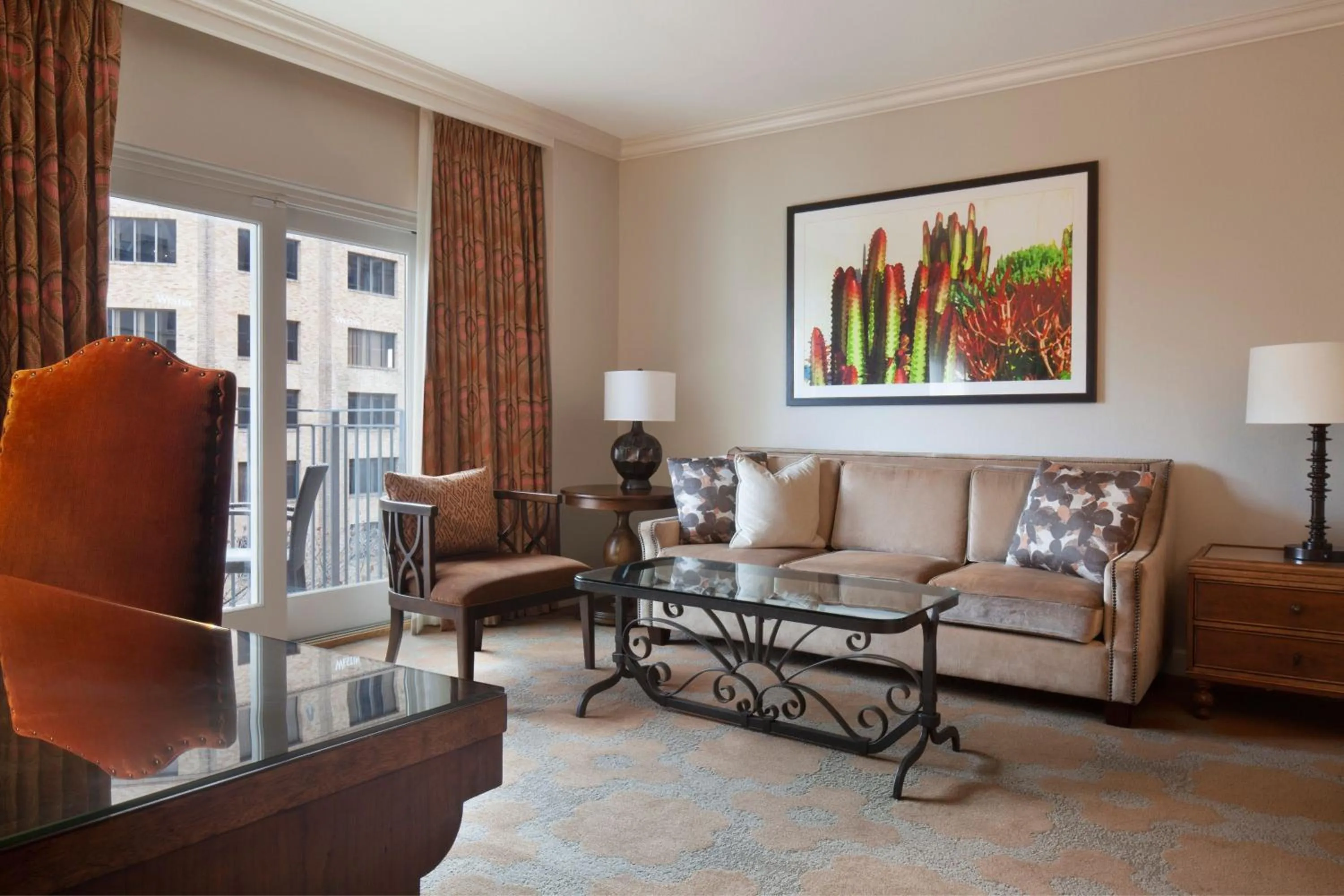 Photo of the whole room in The Westin Riverwalk, San Antonio