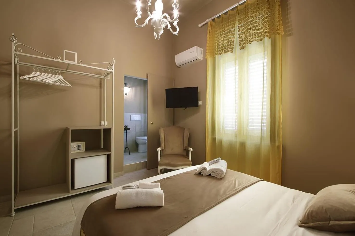 Bedroom in Sikuli e Sikani