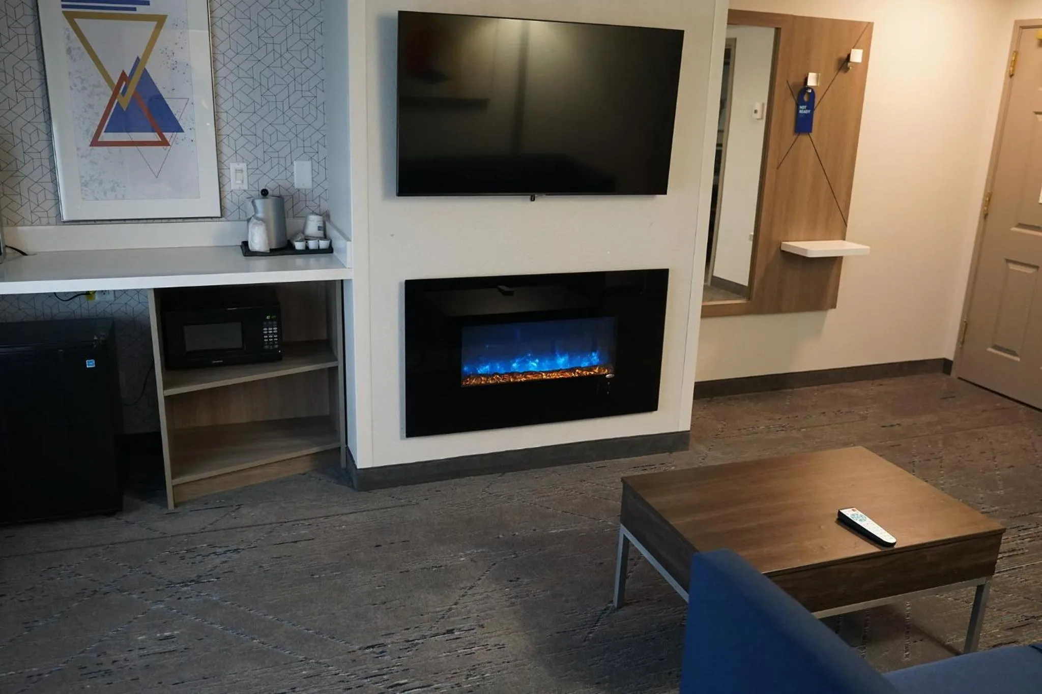 Photo of the whole room in Holiday Inn Express & Suites Salt Lake City N - Bountiful by IHG