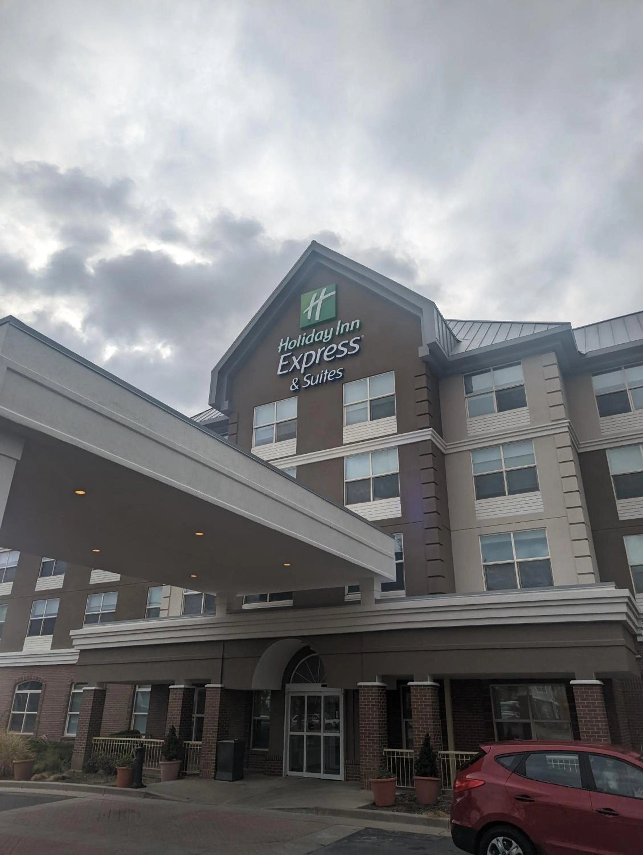 Property building in Holiday Inn Express & Suites Salt Lake City N - Bountiful by IHG