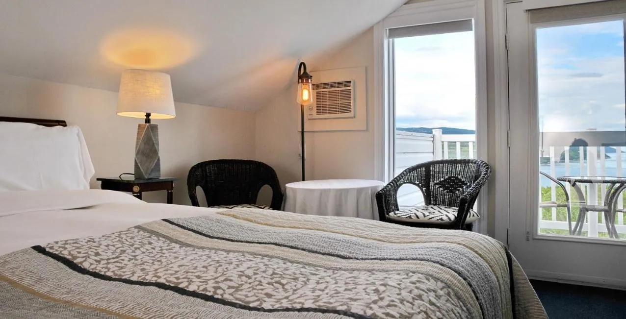 Bed in Auberge des Falaises