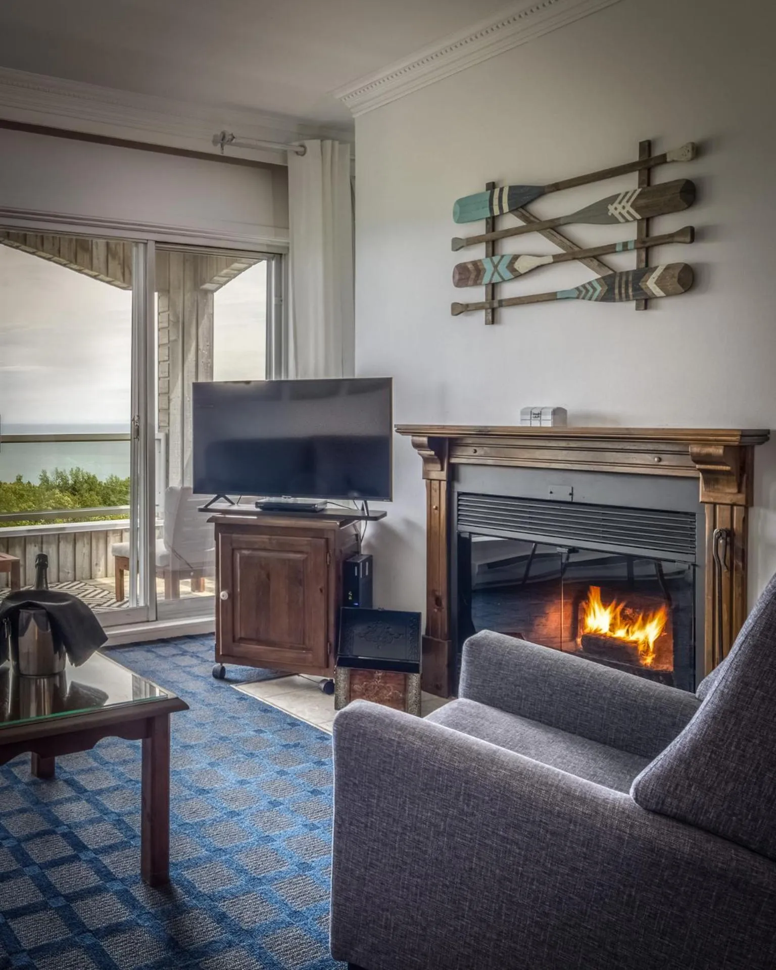 fireplace in Auberge des Falaises