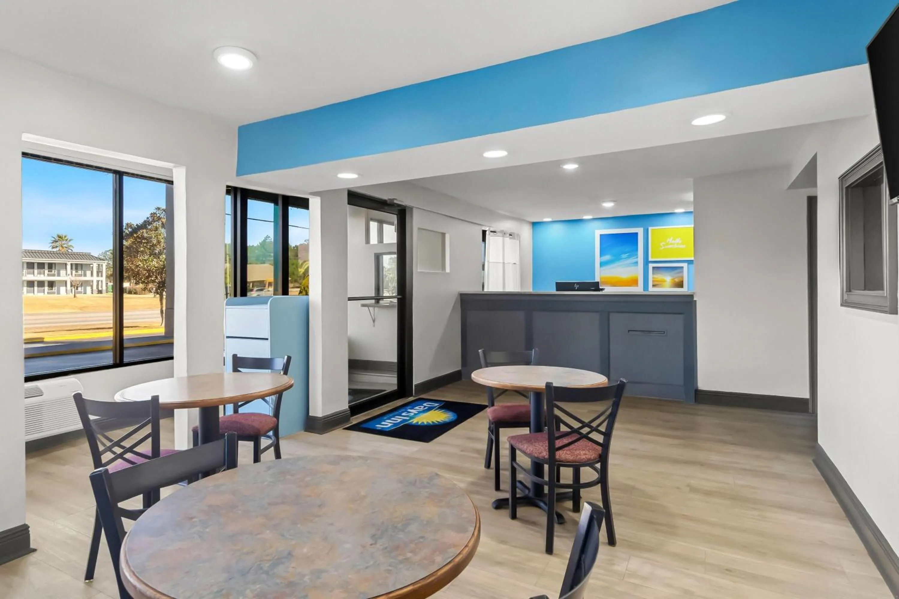 Lobby or reception in Days Inn by Wyndham Ocean Springs