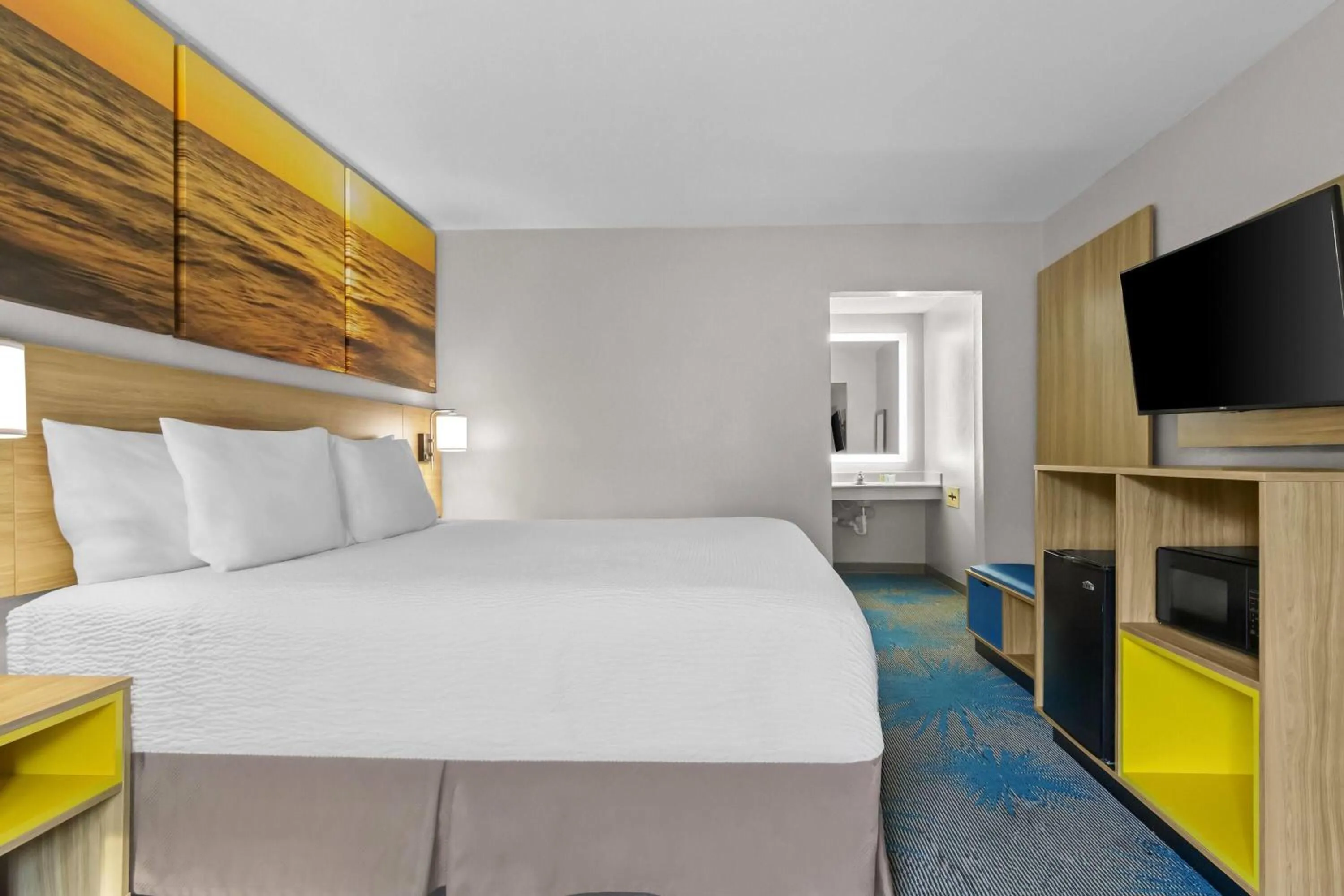 Bed in Days Inn by Wyndham Ocean Springs