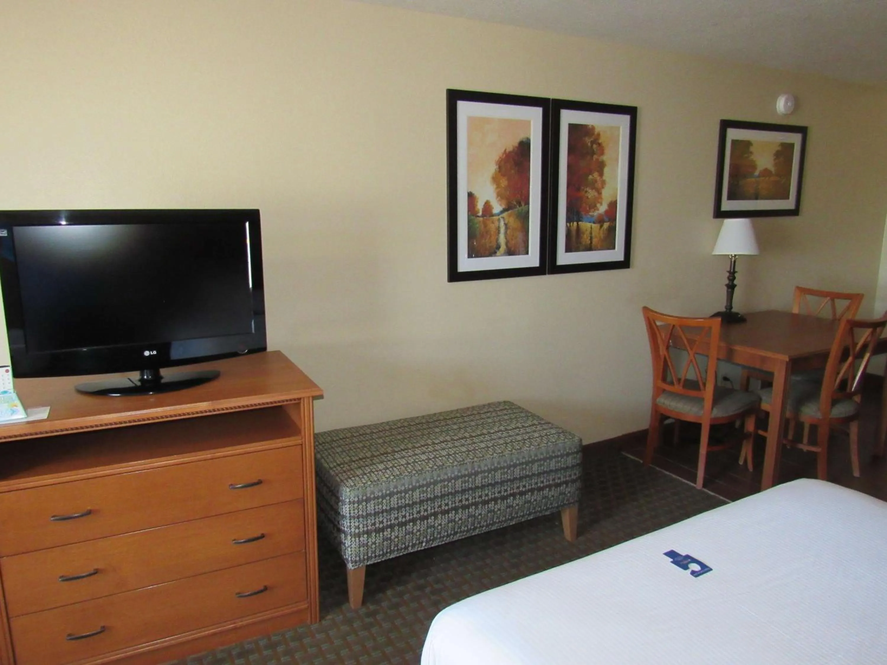 Other, Bed in Best Western Empire Towers