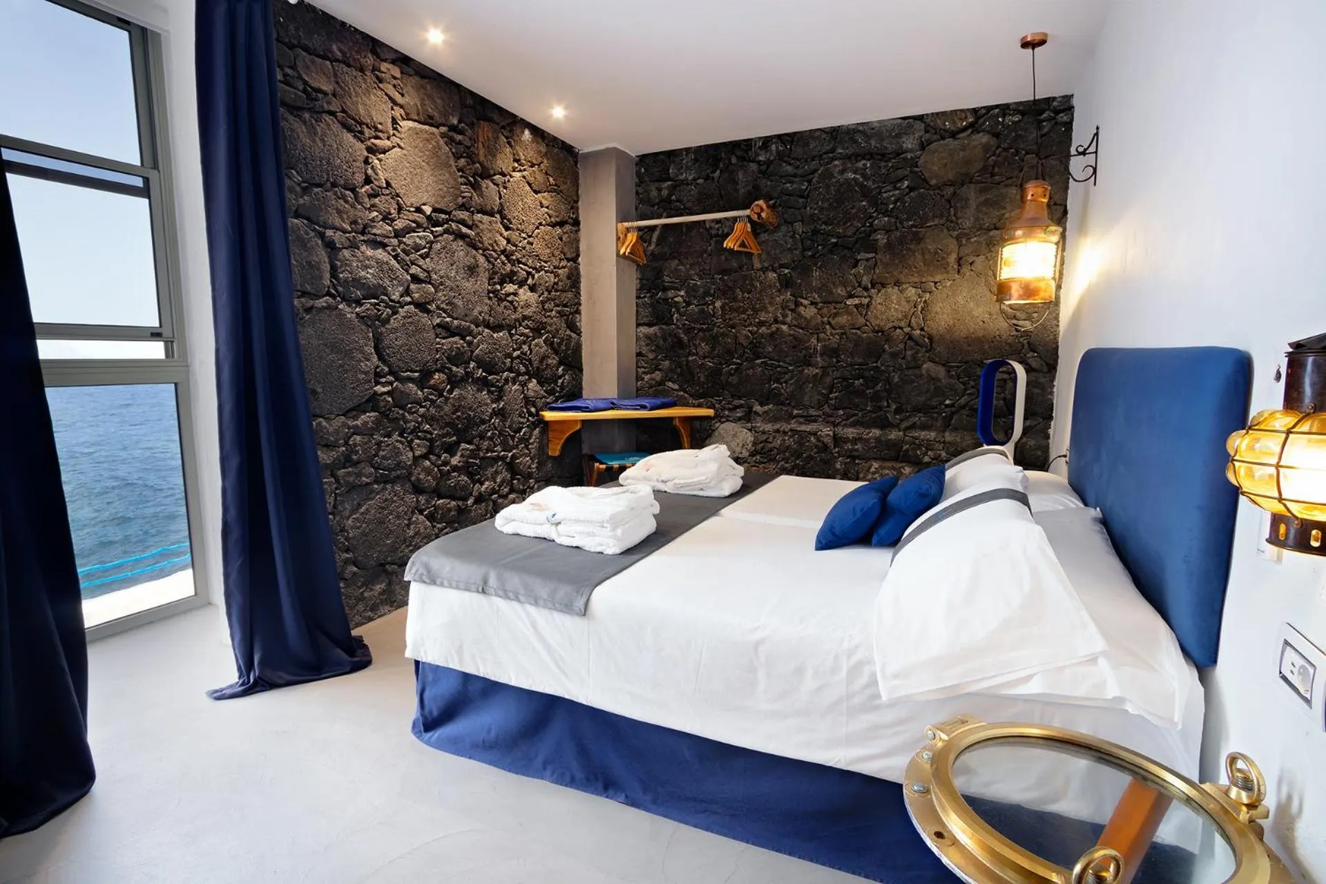 Decorative detail, Bed in Hotel Puntagrande