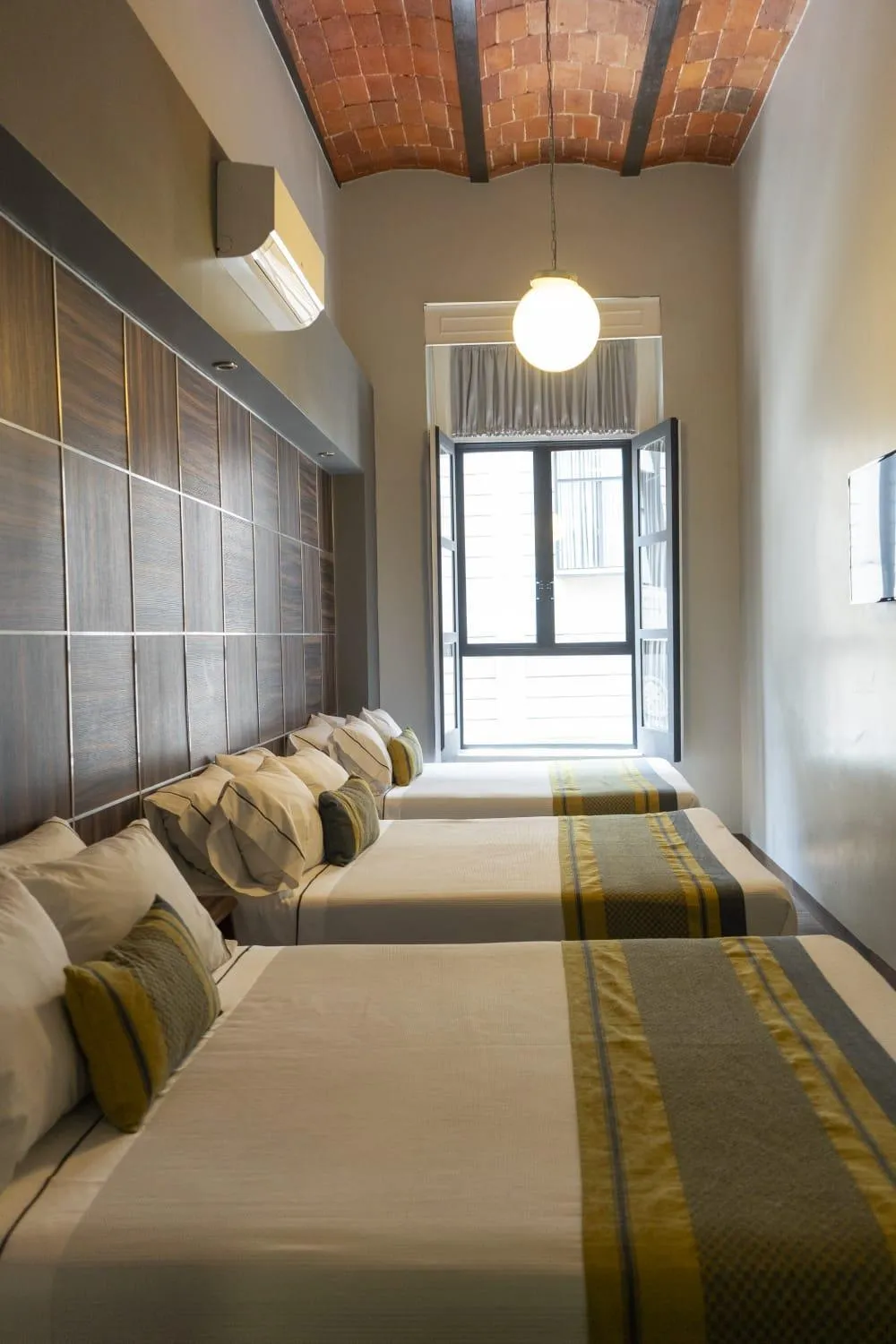 Photo of the whole room, Bed in Hotel Principal