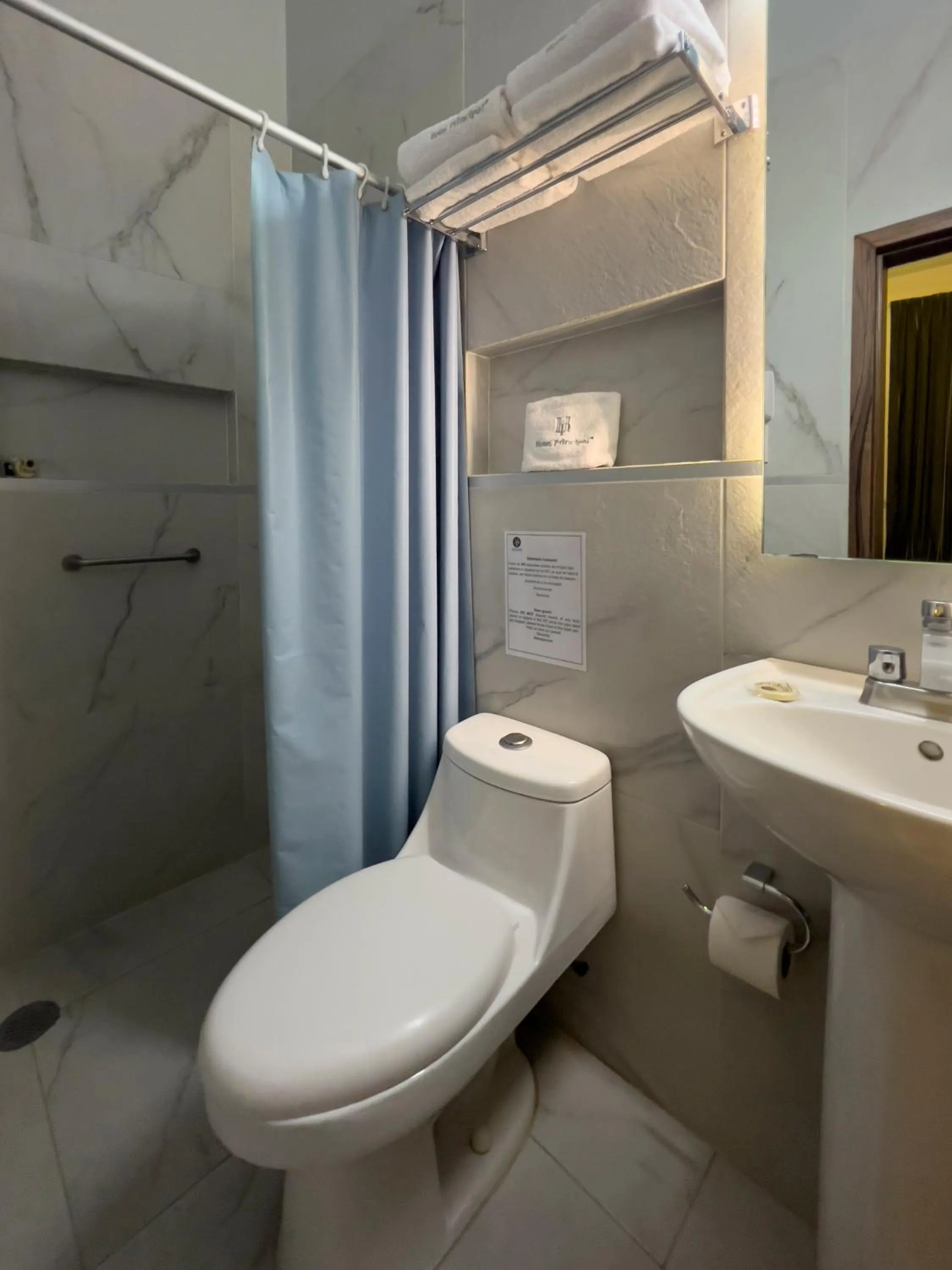 Shower in Hotel Principal