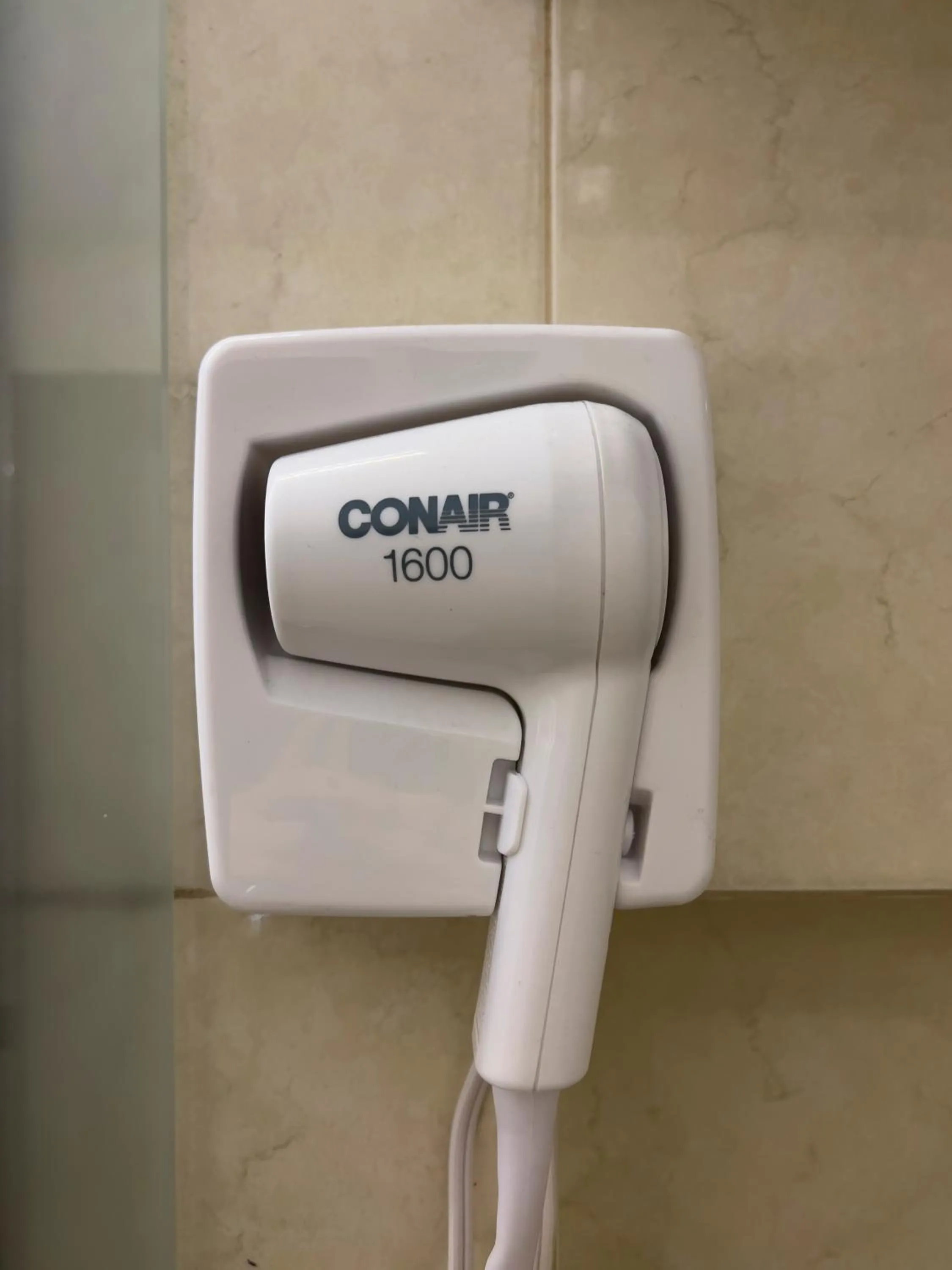 hair dryier in Hotel Principal