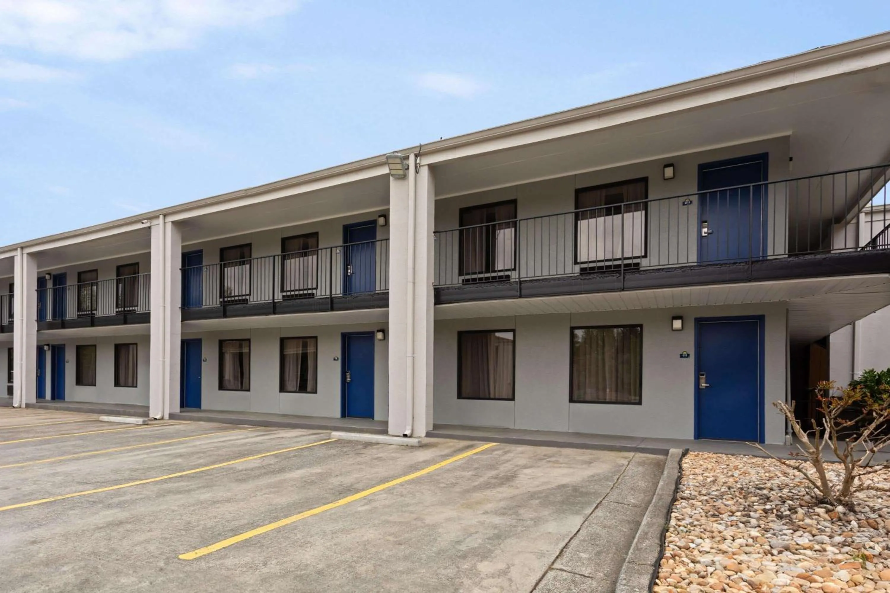 Property building in Days Inn by Wyndham Douglasville-Atlanta-Fairburn Road