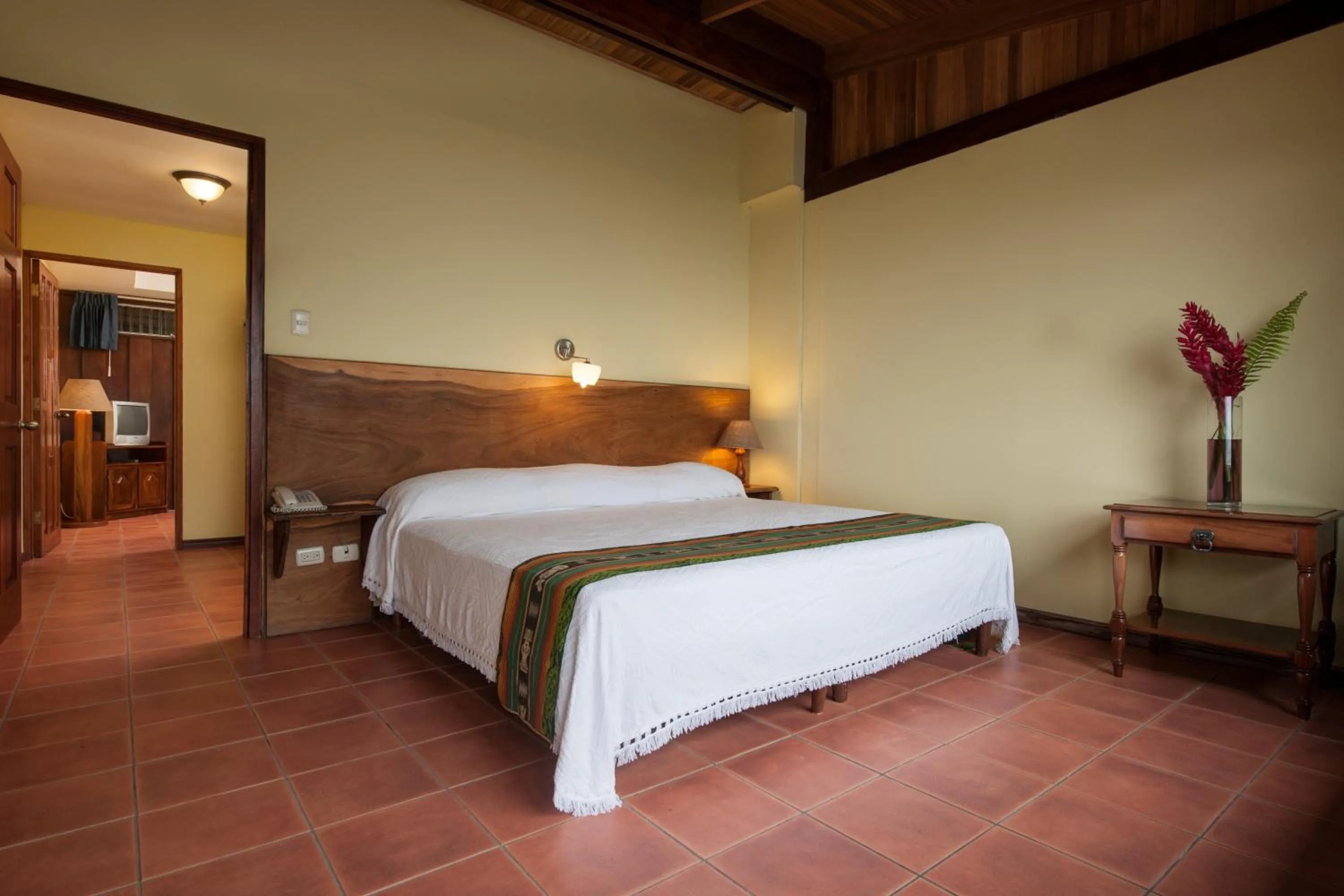 Bedroom, Bed in Hotel Arenal Lodge