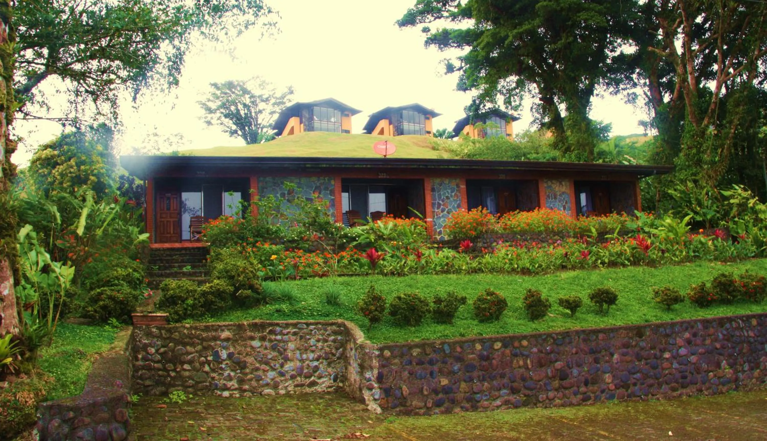 Property building in Hotel Arenal Lodge