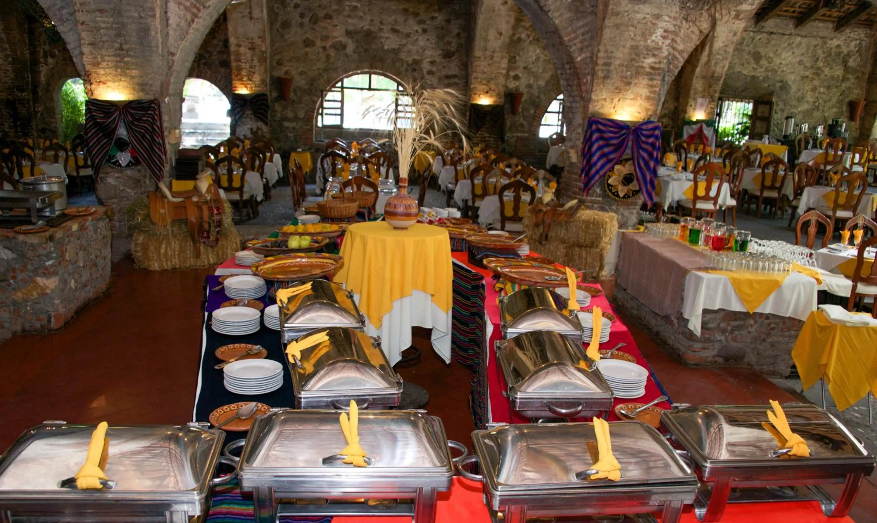 Food and drinks in Hotel Hacienda Vista Hermosa