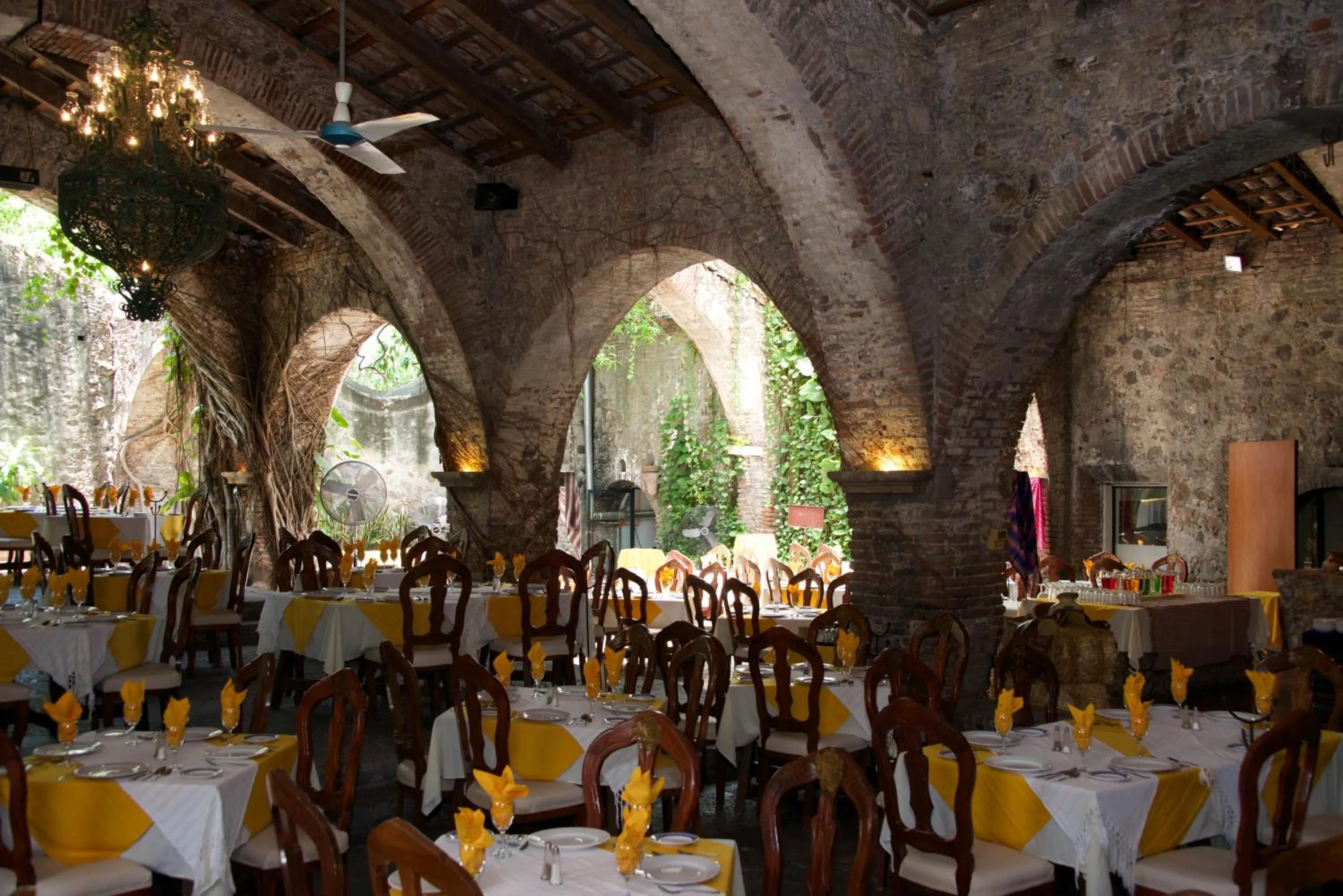 Food and drinks in Hotel Hacienda Vista Hermosa