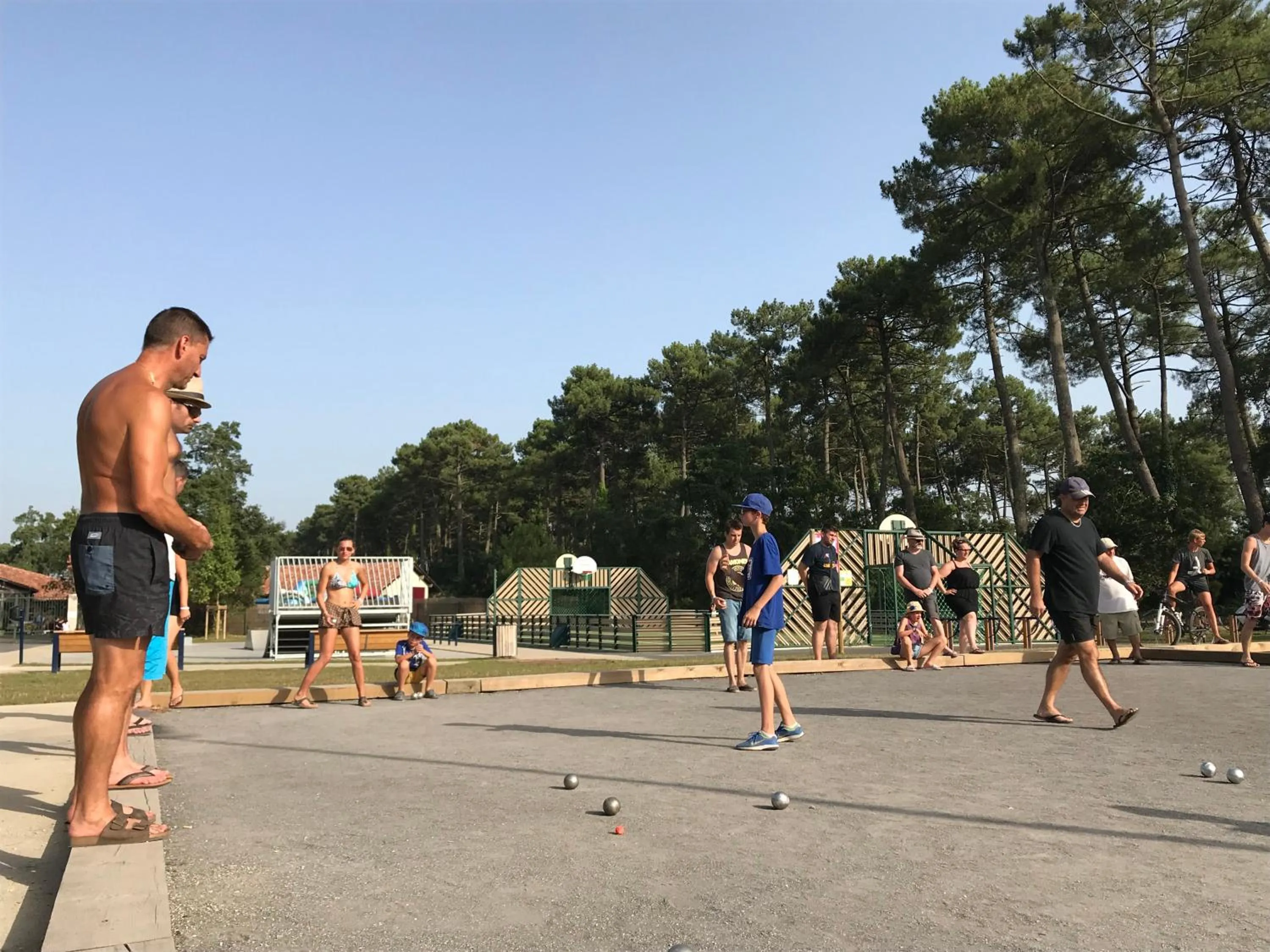 People in Espace Blue Océan