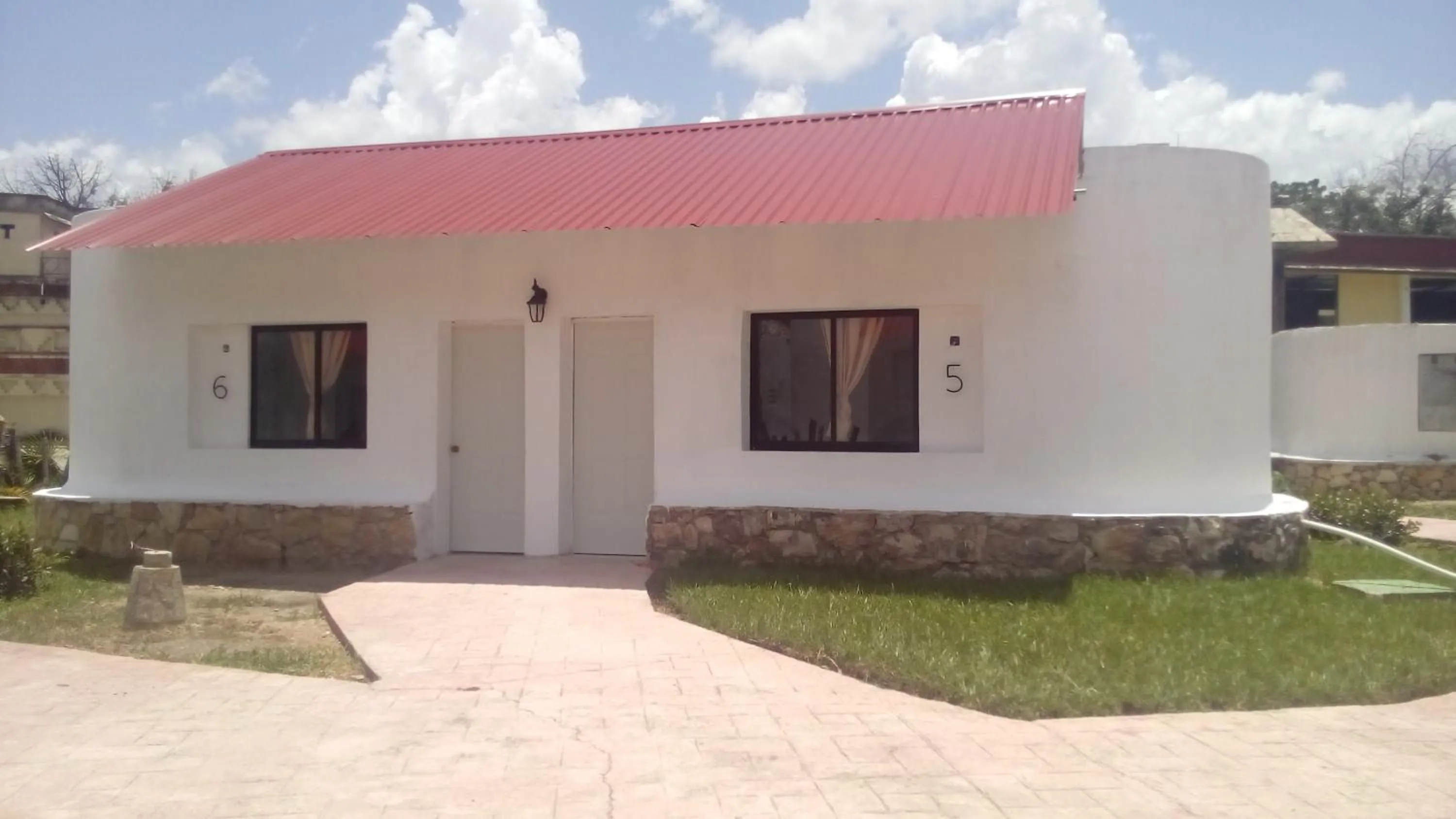 Area and facilities in Hotel Villas Kin Ha