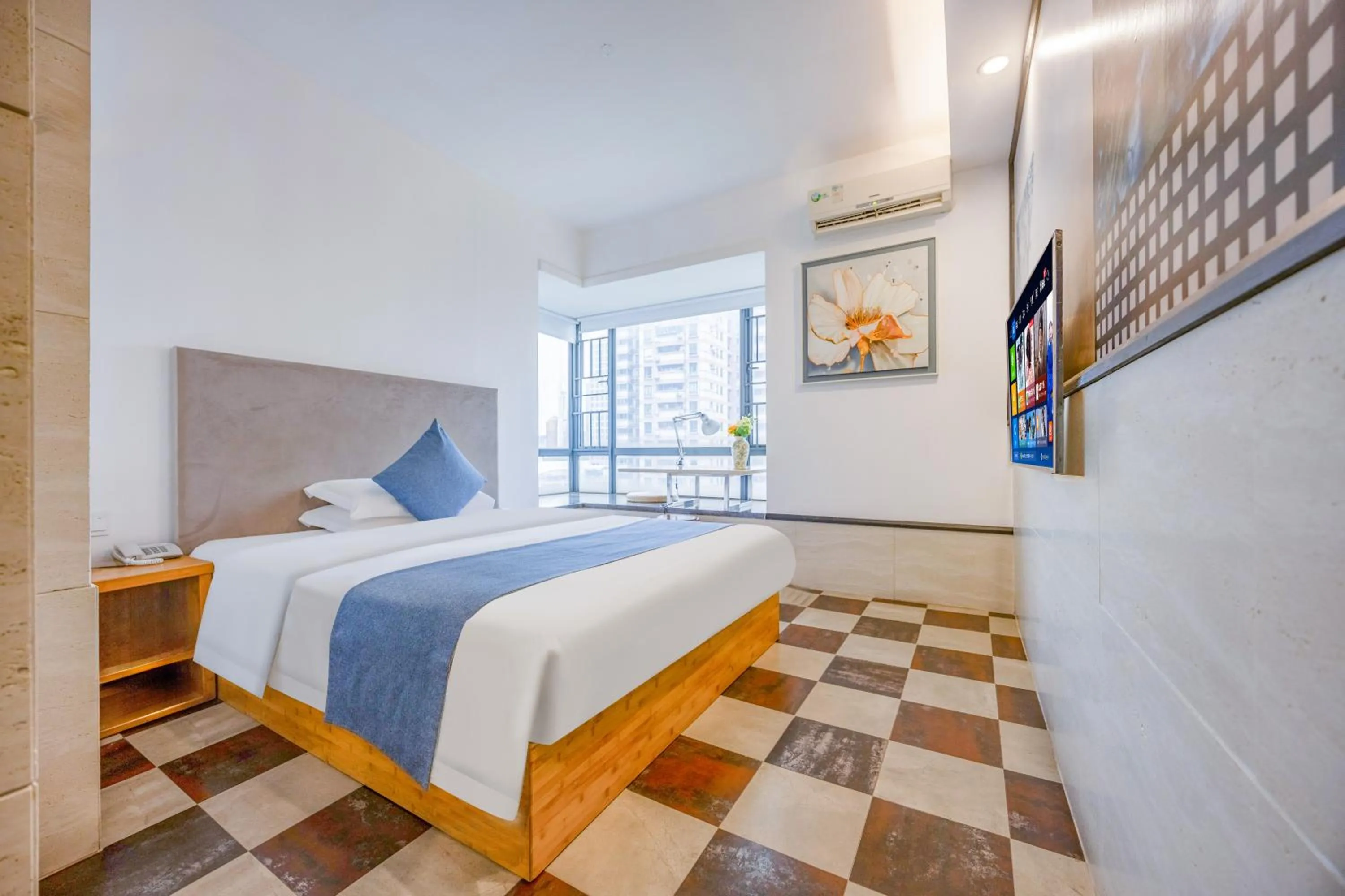 Photo of the whole room, Bed in Guangzhou Timmy Hotel