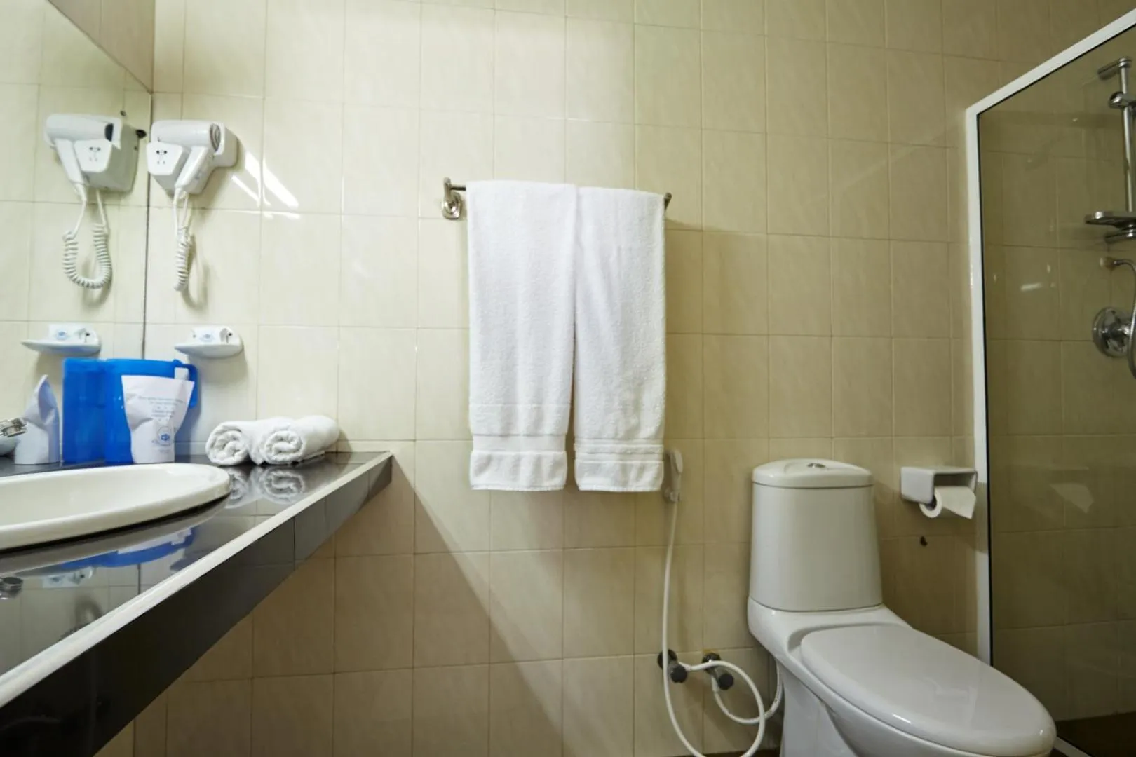 Bathroom in Coral Sands Hotel