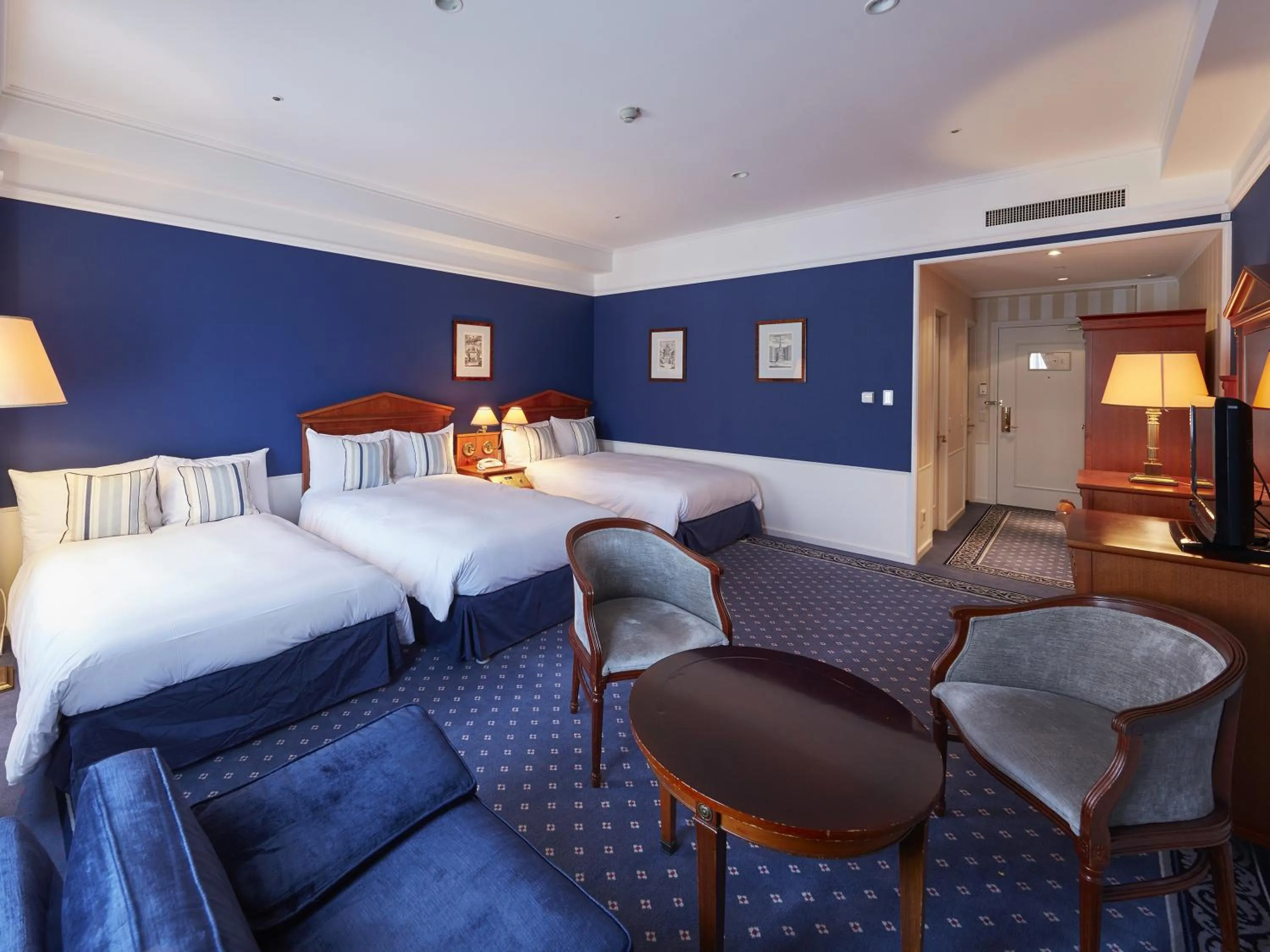 Photo of the whole room, Bed in Hotel Amsterdam Huis Ten Bosch