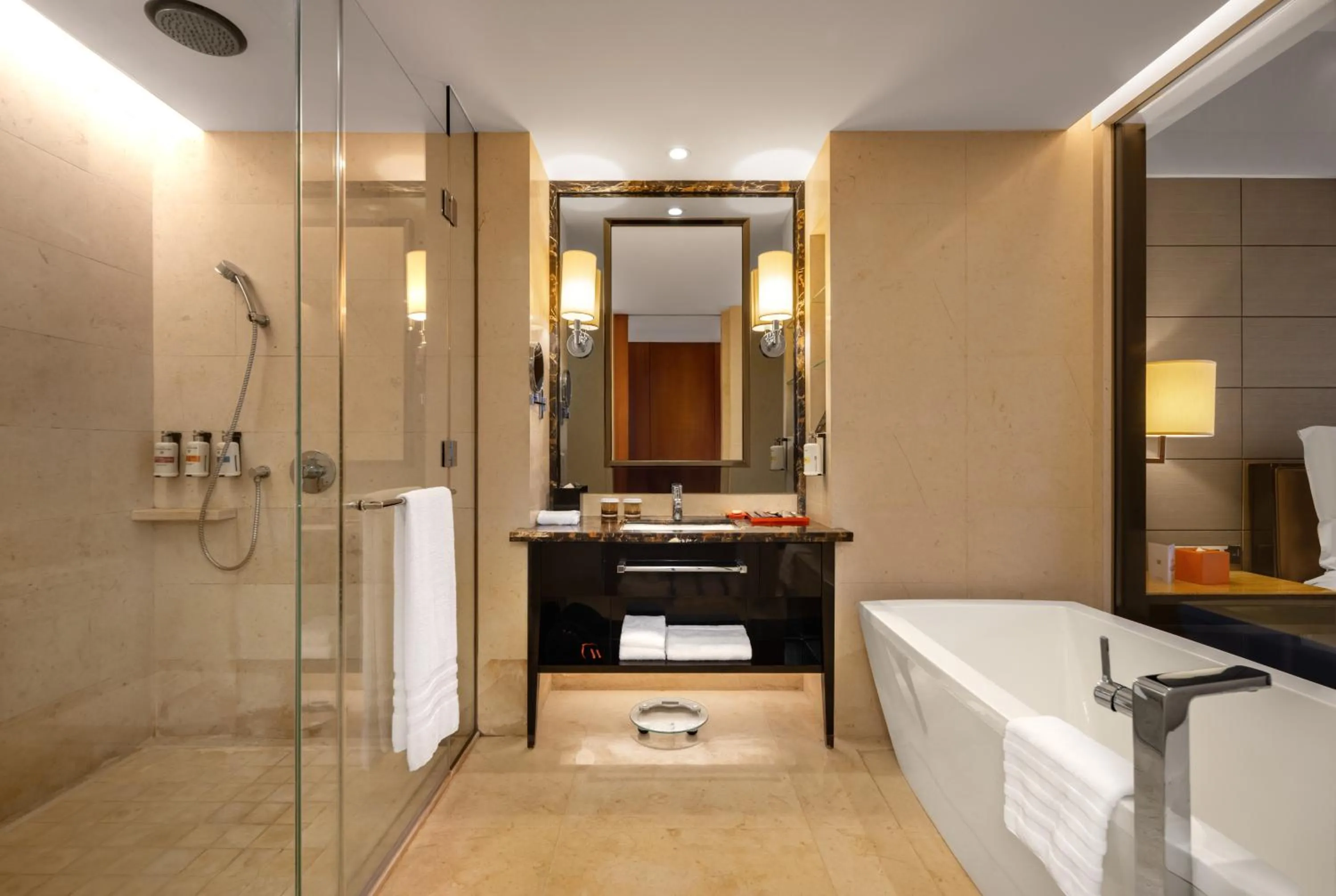 Shower in Pullman Dongguan Changan