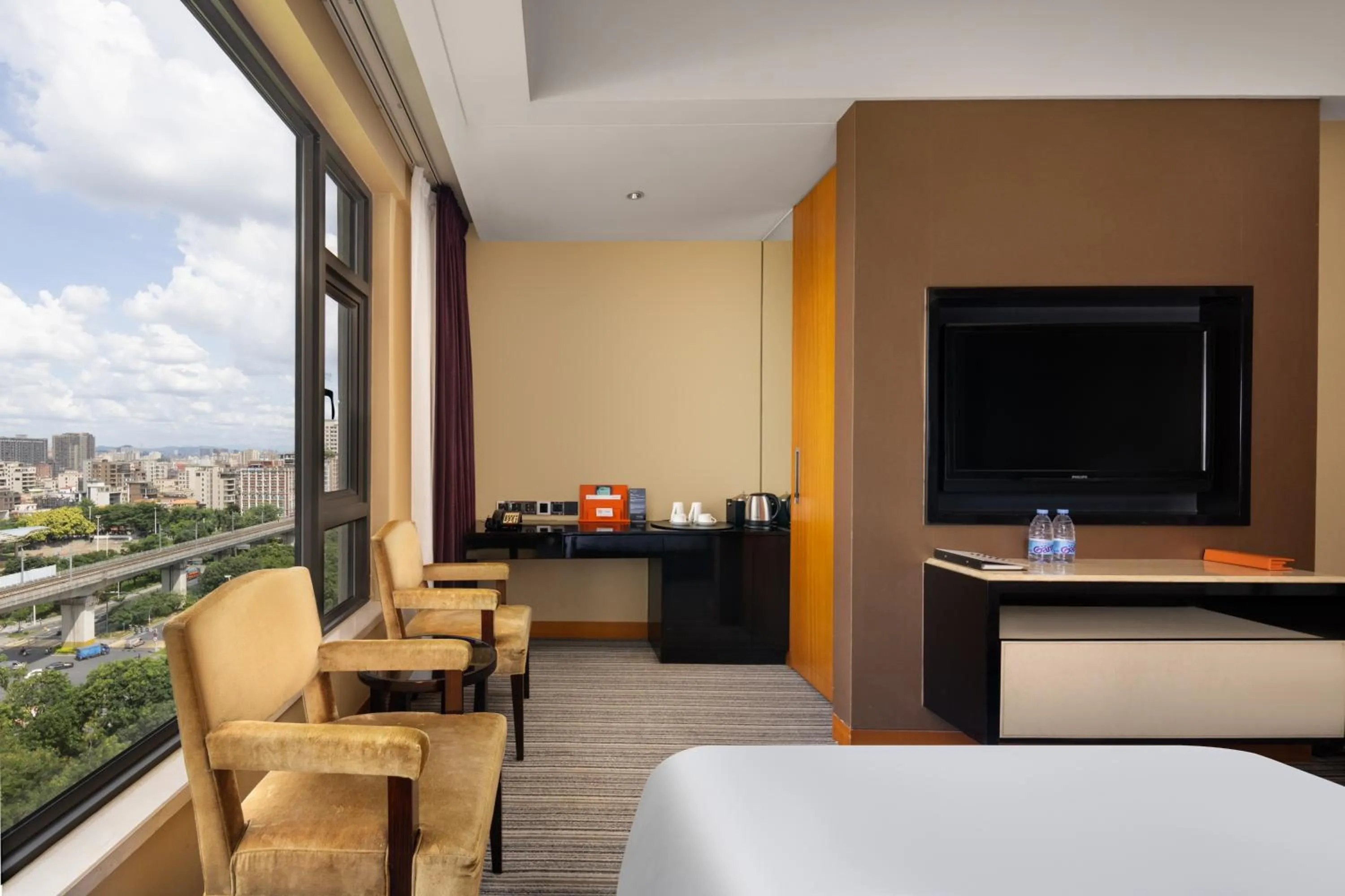 TV and multimedia, Bed in Pullman Dongguan Changan