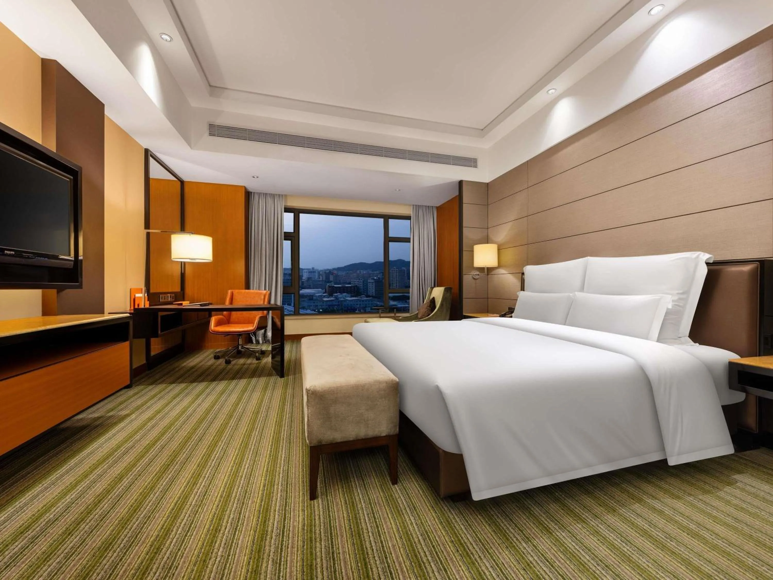 Bedroom, Bed in Pullman Dongguan Changan