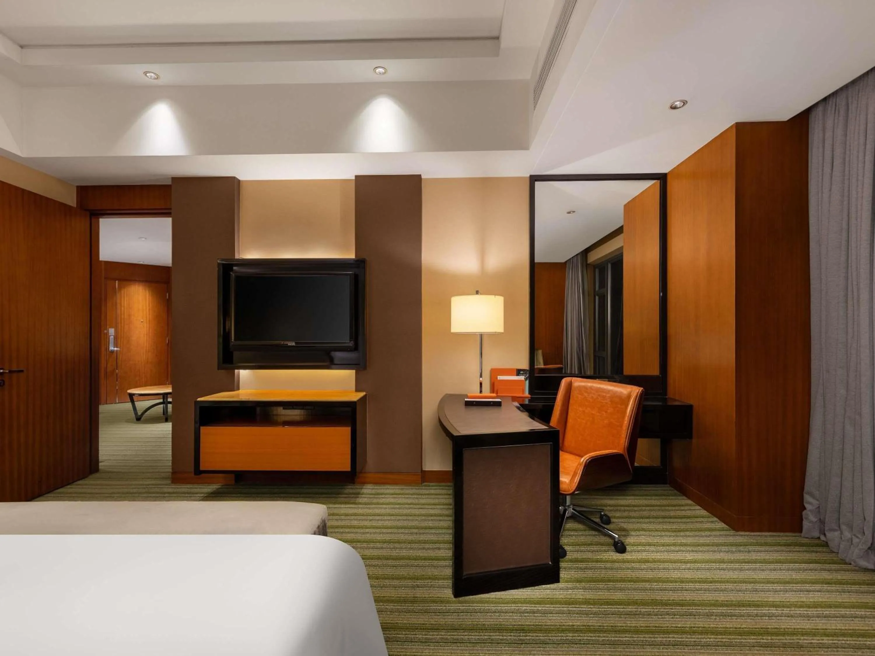 Bedroom, Bed in Pullman Dongguan Changan