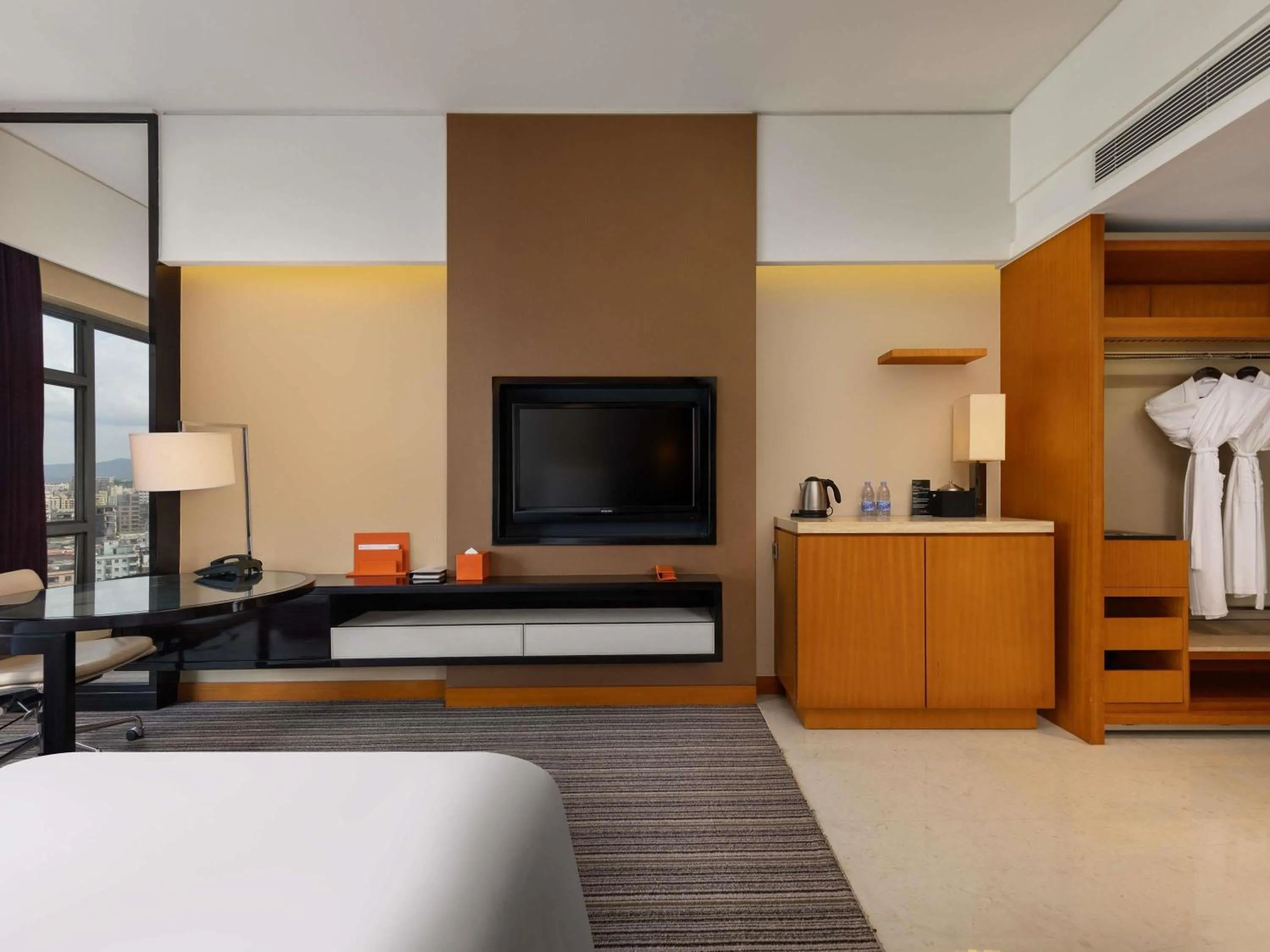 Bedroom, Bed in Pullman Dongguan Changan
