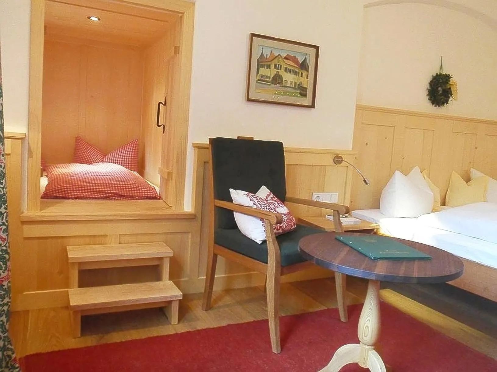 Decorative detail, Bed in Romantik Hotel Zum Klosterbräu