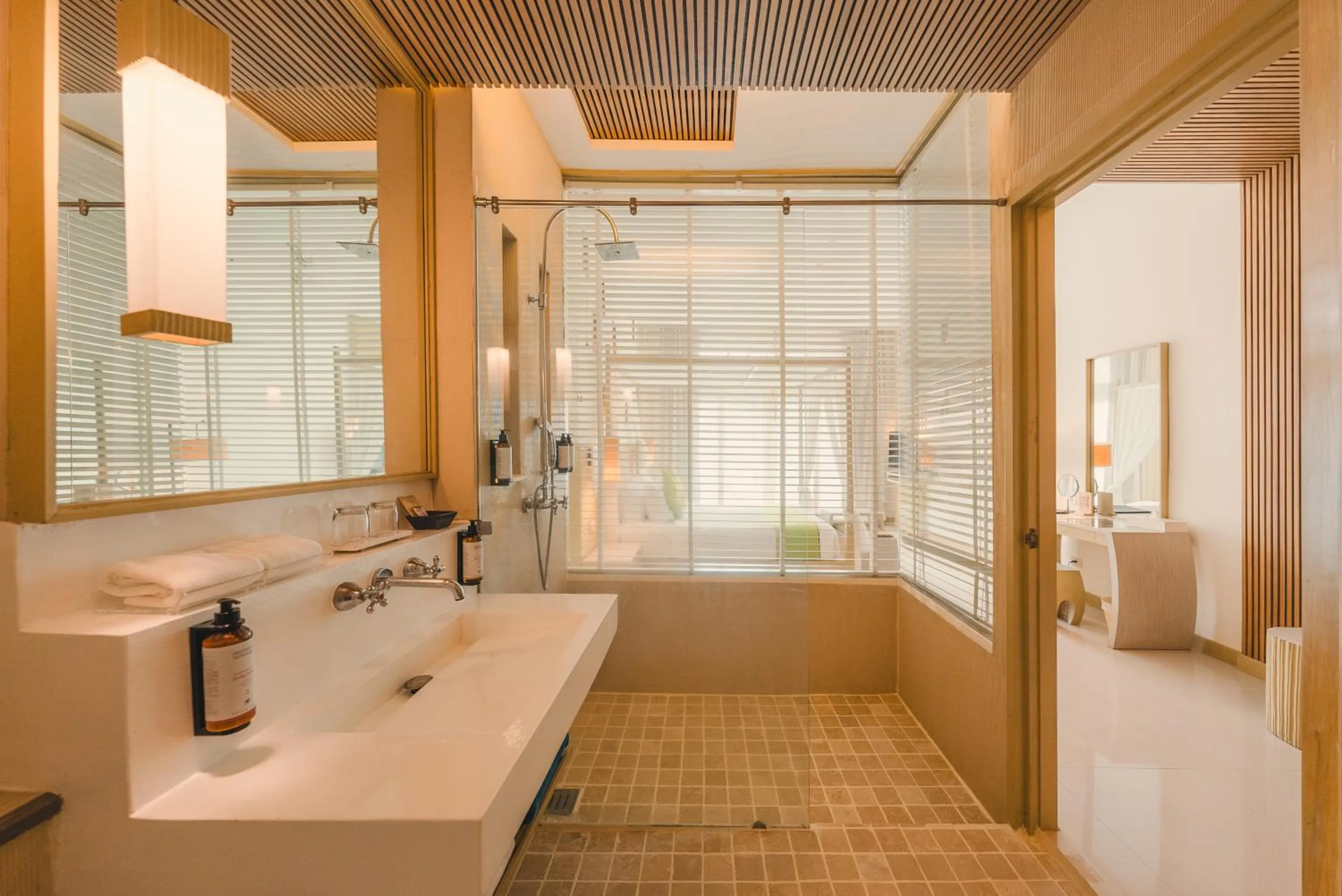 Shower in Mercure Koh Chang Hideaway