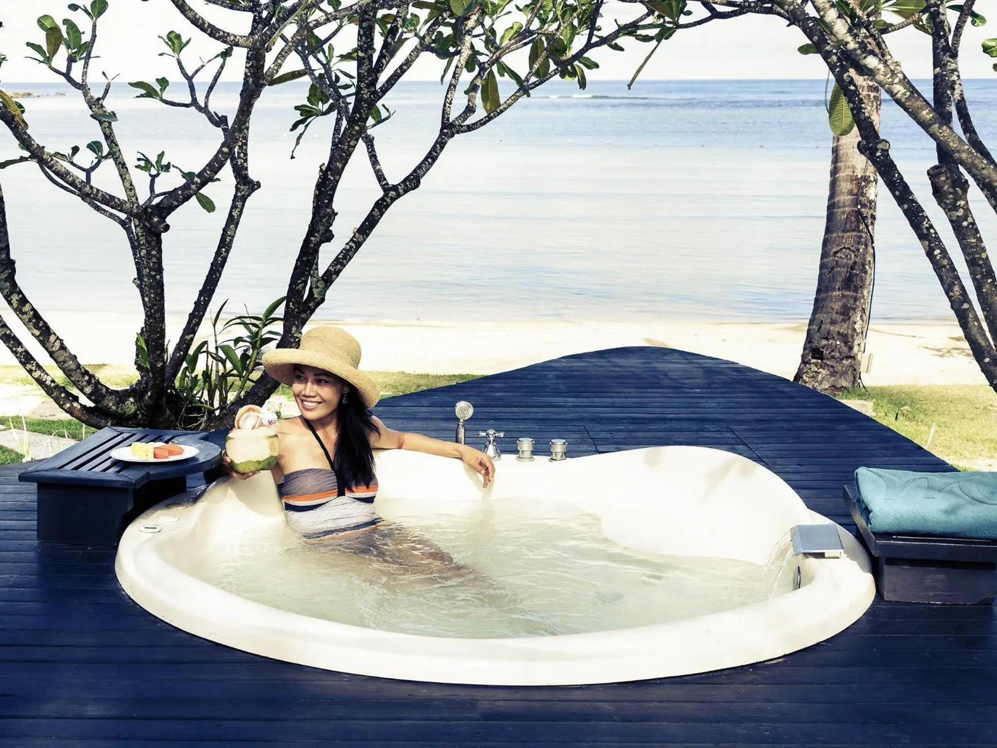 Lounge or bar in Mercure Koh Chang Hideaway