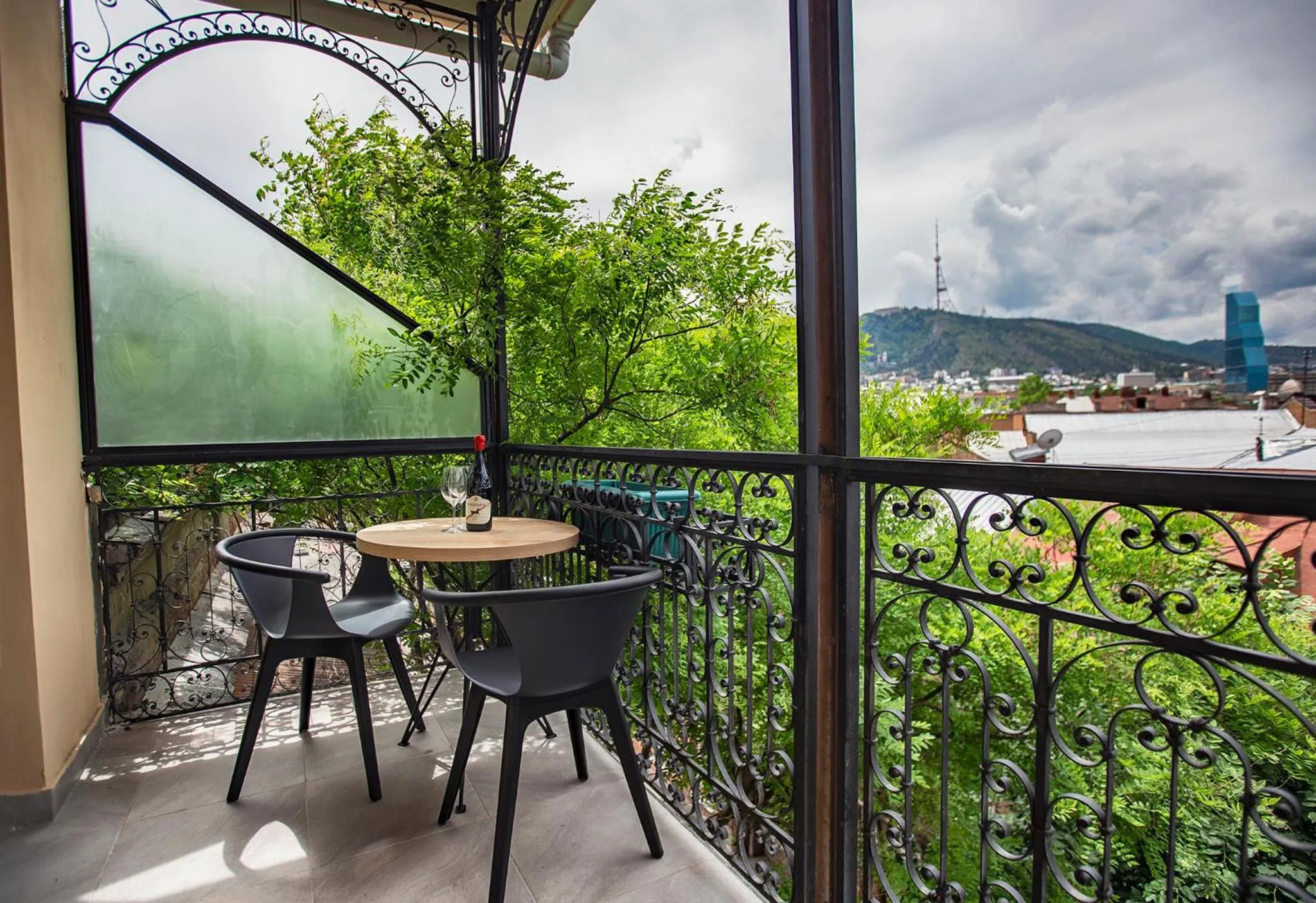 Nearby landmark in Kope Palace