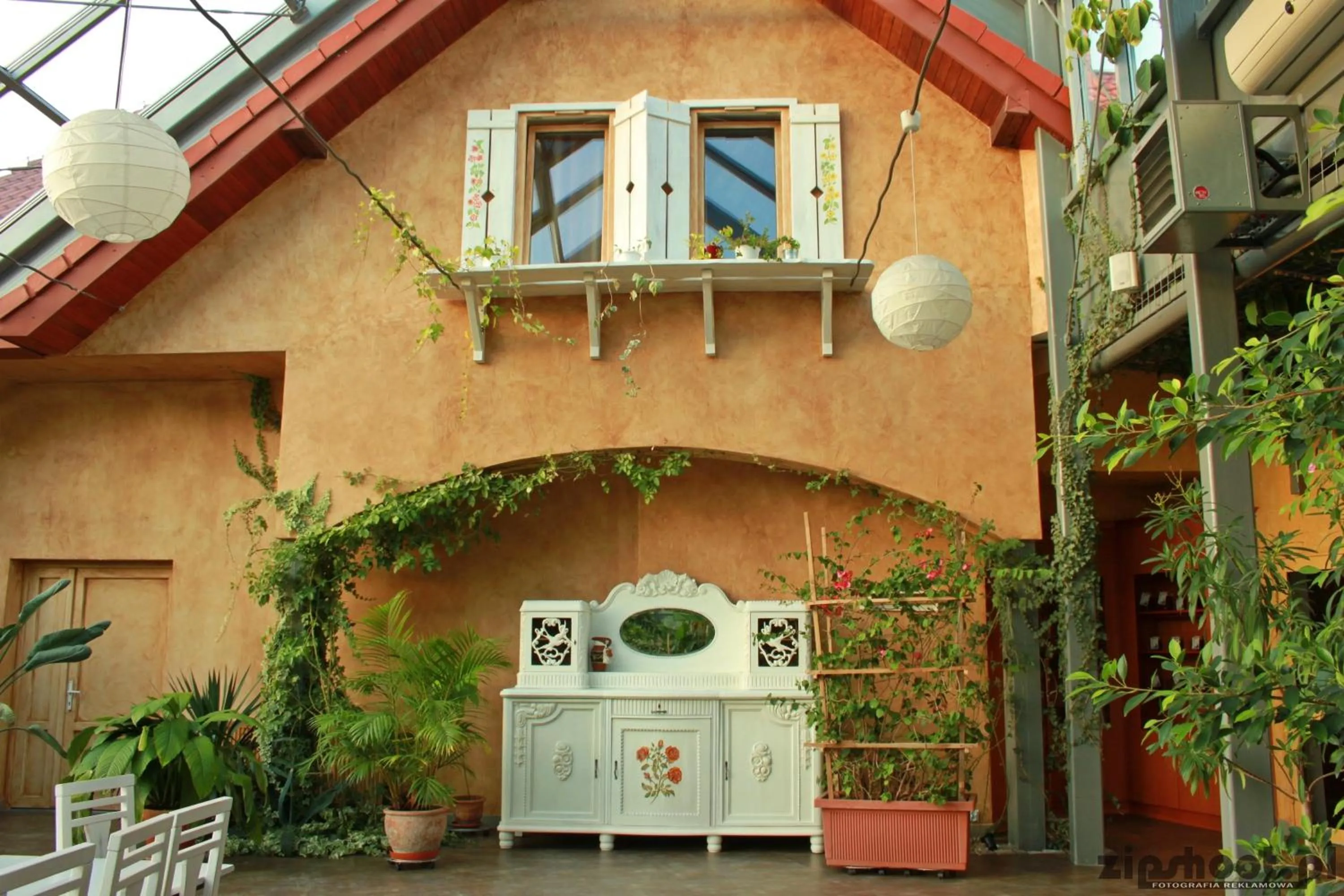 Restaurant/places to eat in Hotel LUKA